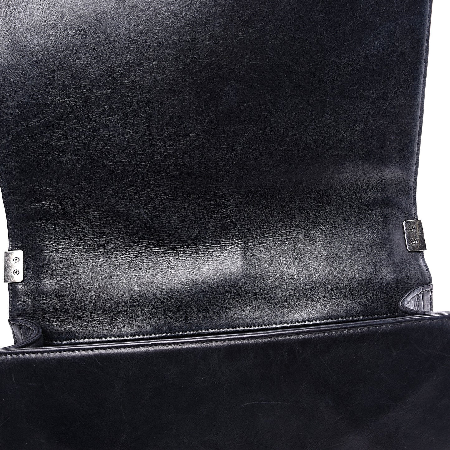Calfskin Embossed Stitch Large Boy Flap Black