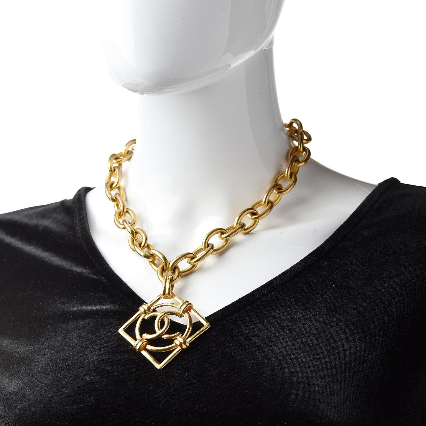 CC Chain Pendant Necklace Gold