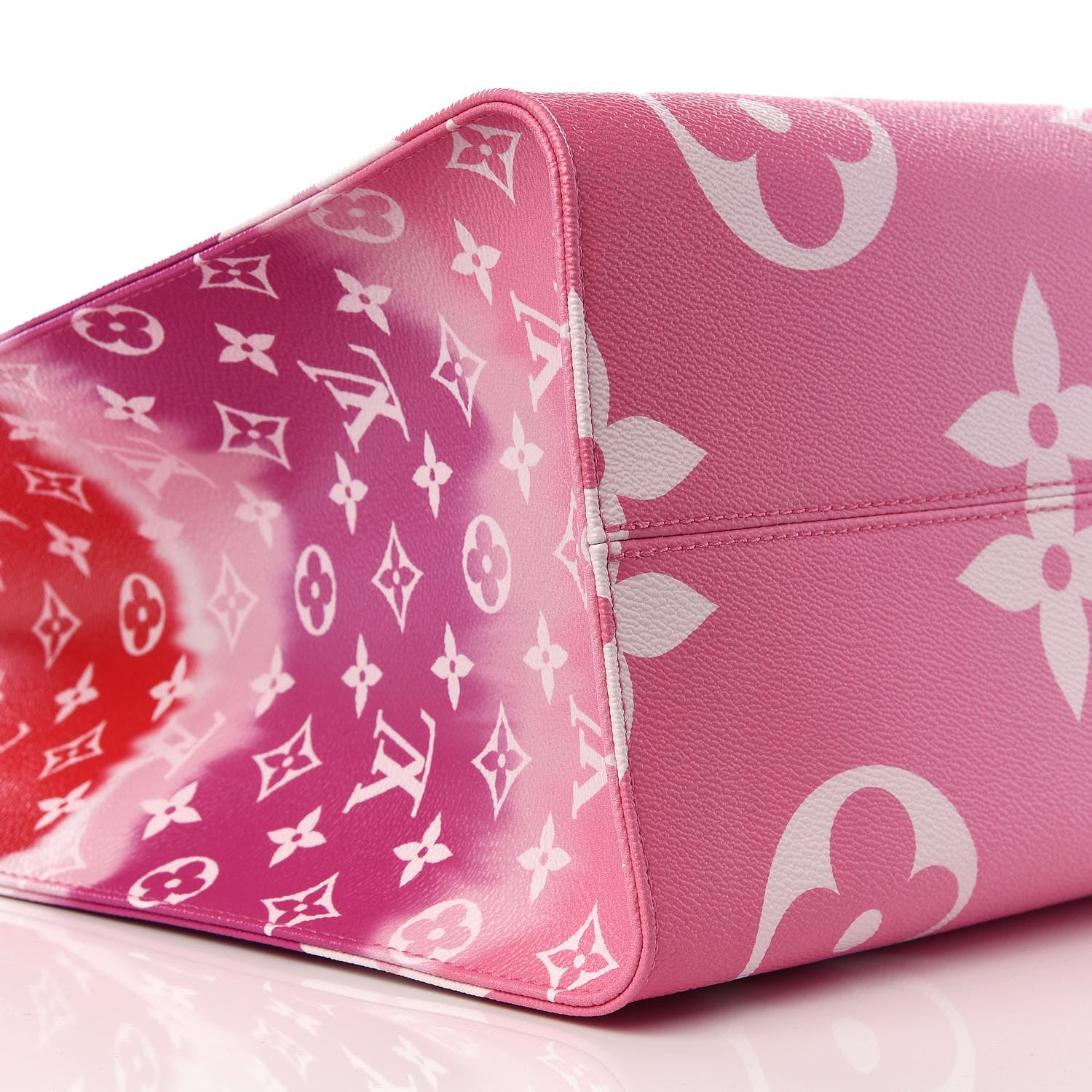 Louis Vuitton Monogram Escale Onthego GM Rouge 7 of 9