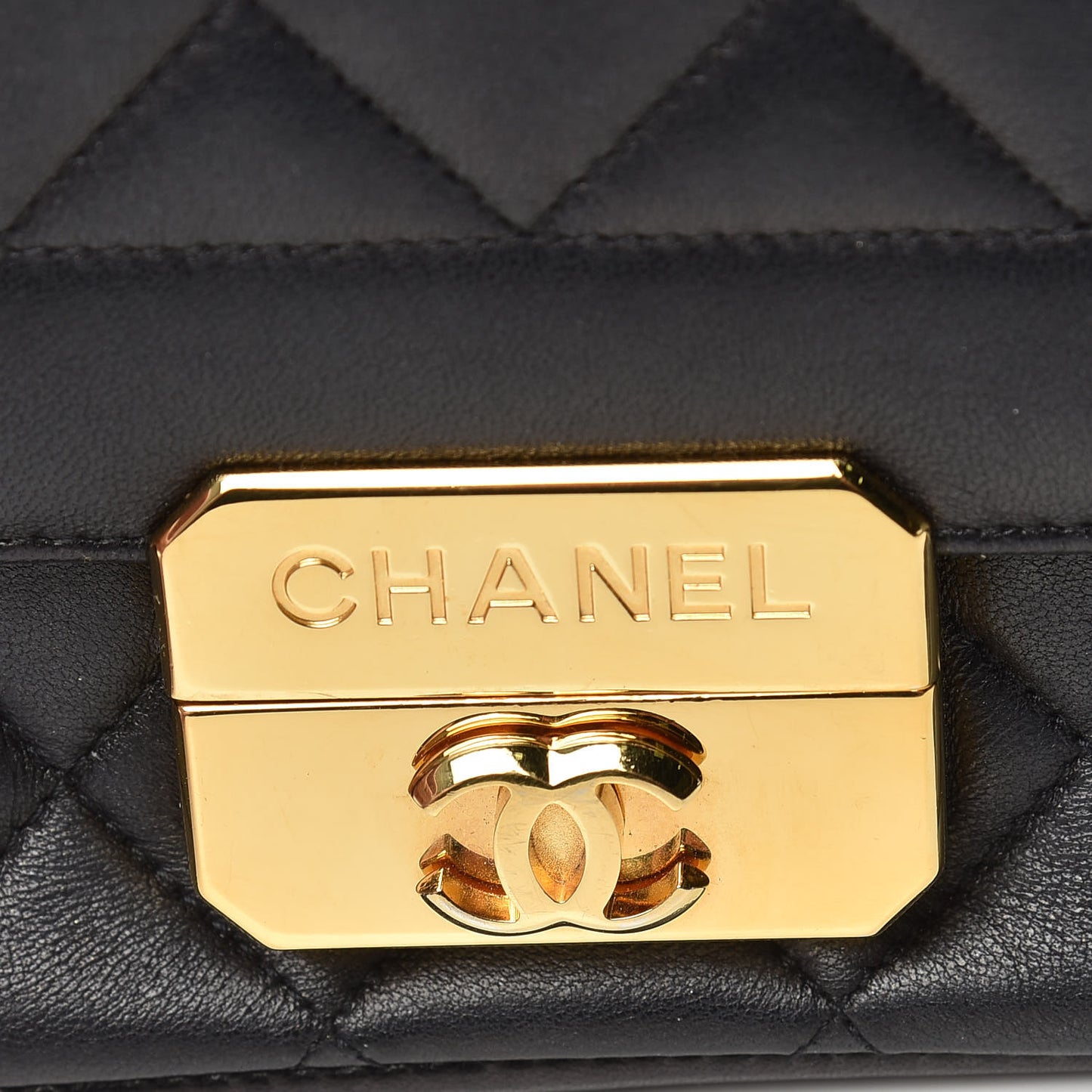 Lambskin Mini Chic With Me Flap Black