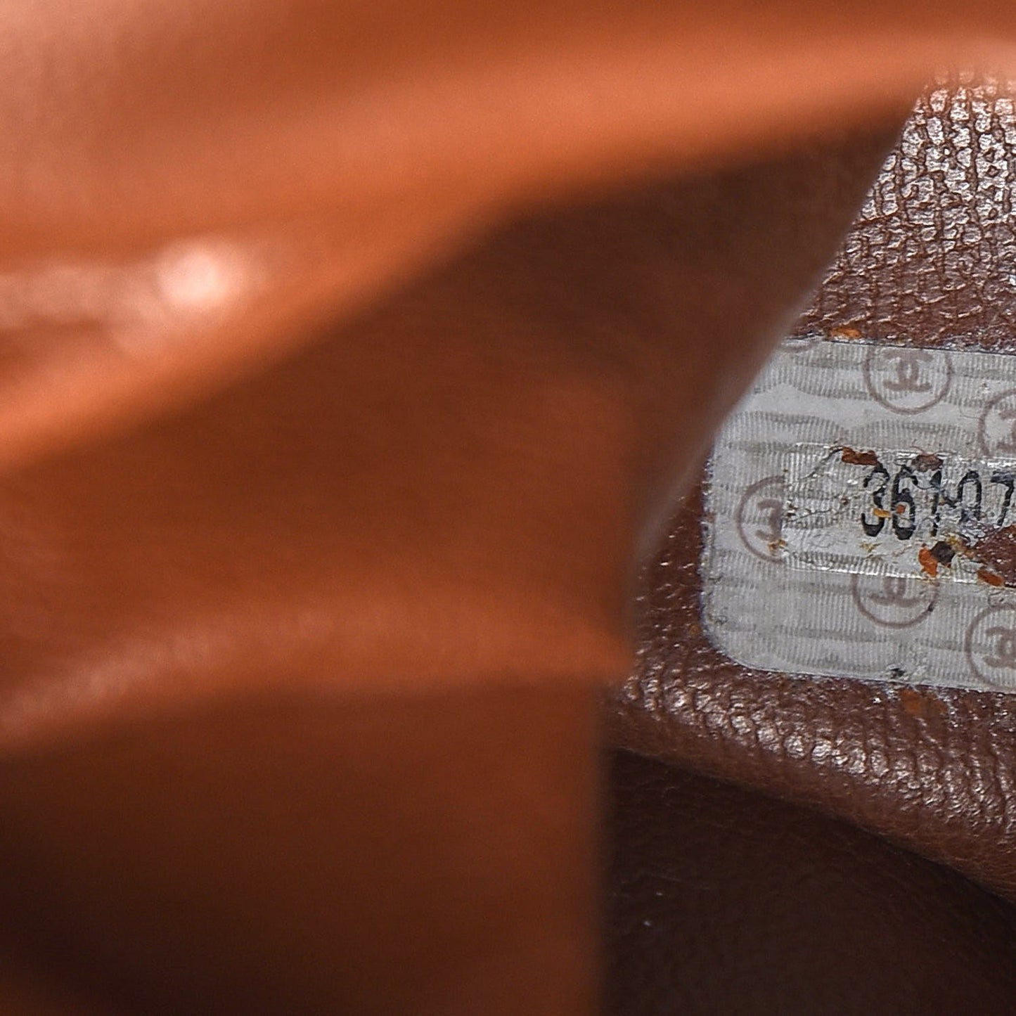 Caviar CC Shoulder Bag Brown