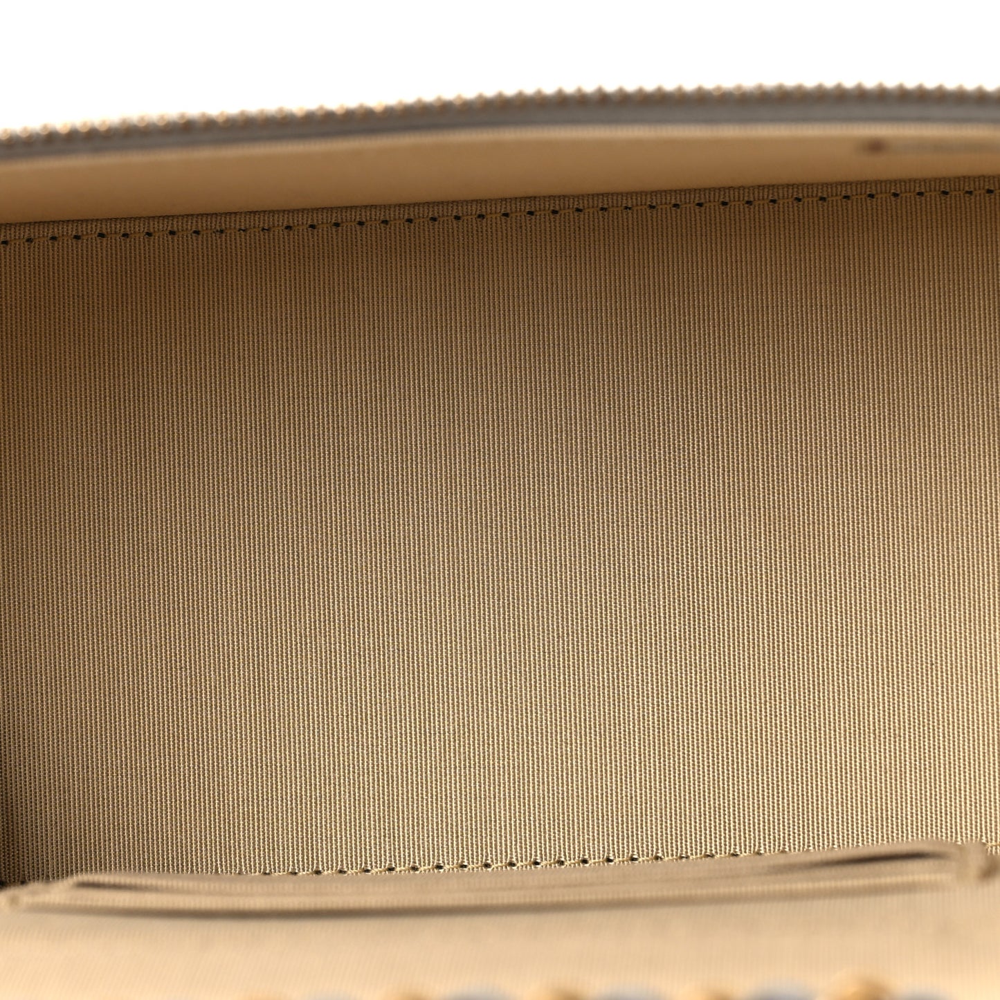 Lambskin Quilted Small Pearl Crush Vanity Case With Chain Grey