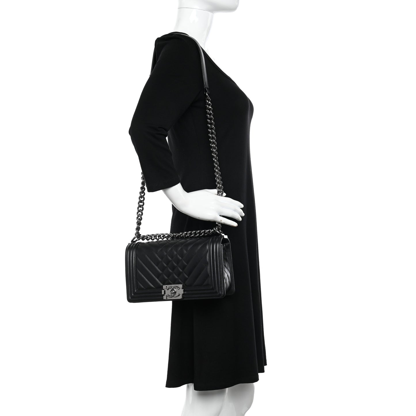 Calfskin Chevron Quilted Medium Boy Flap Black