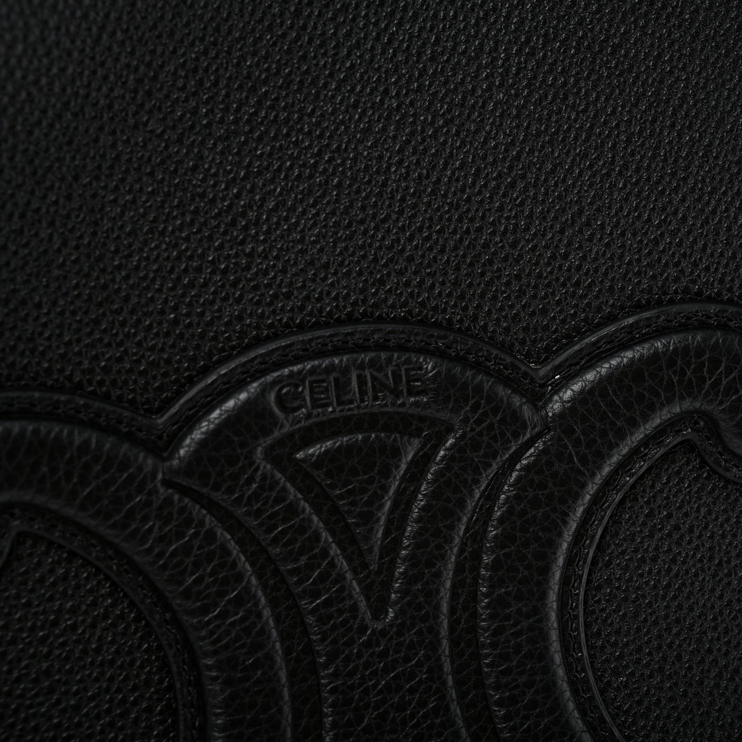 Grained Calfskin Triomphe Medium Cabas Anais Black