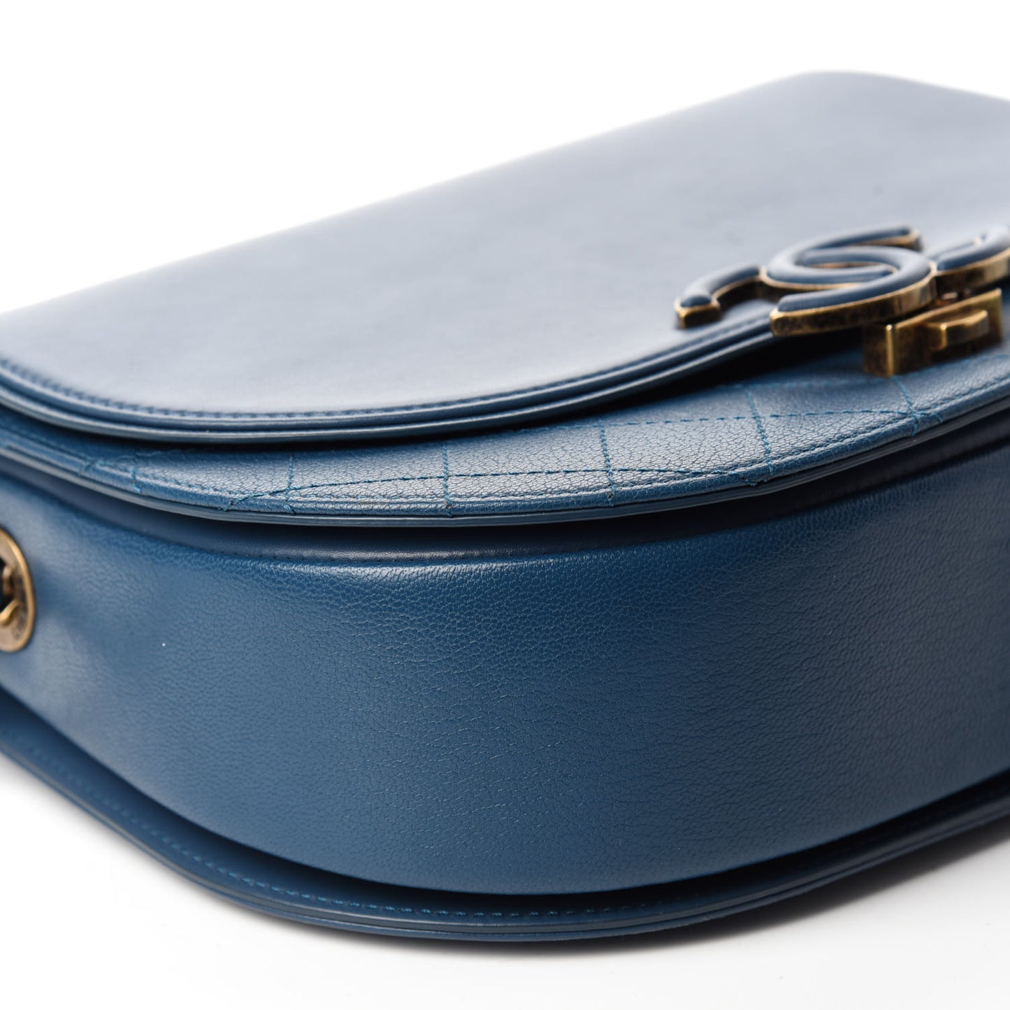 Shiny Calfskin Goatskin Quilted Medium Coco Curve Messenger Flap Navy