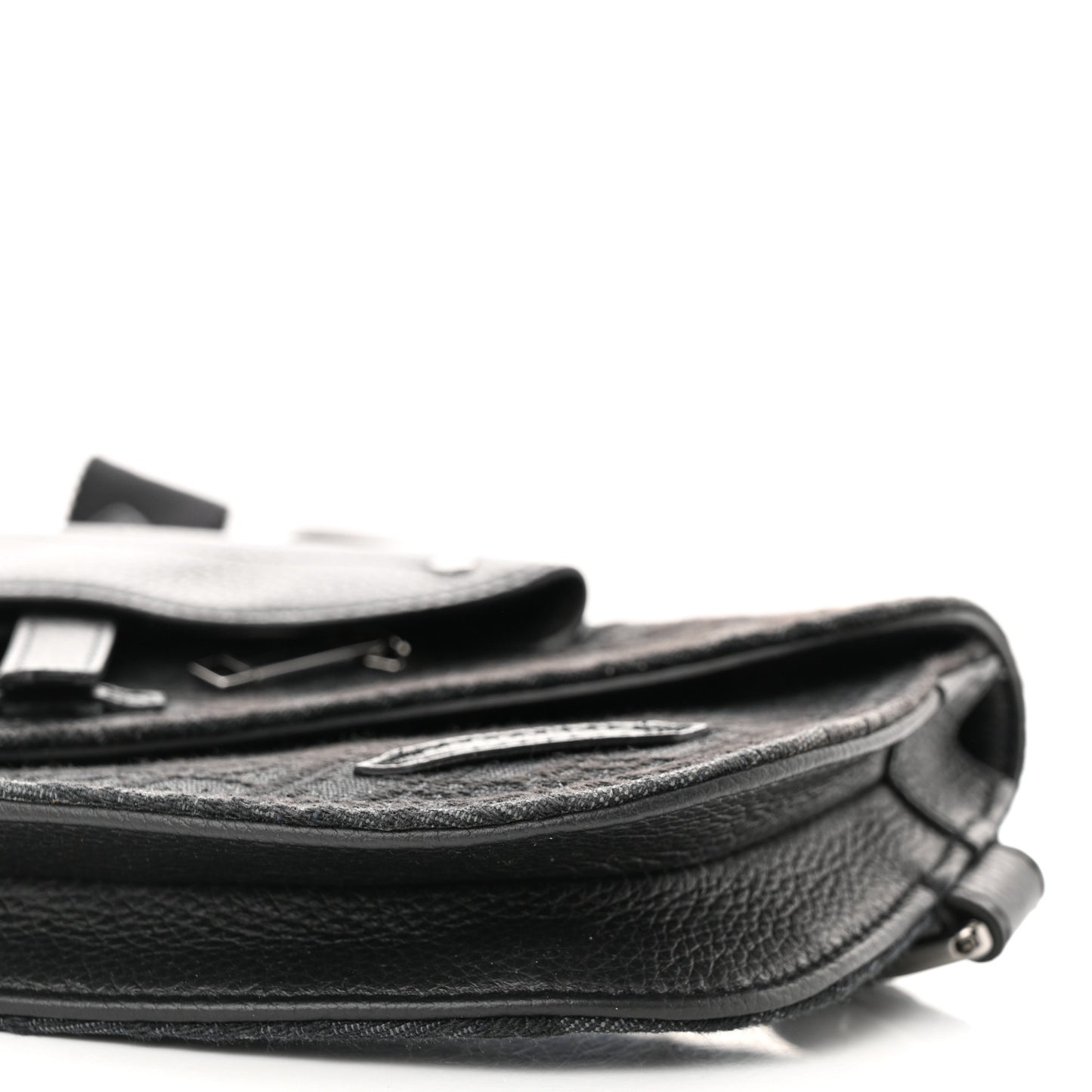 Oblique Saddle Messenger Pouch Black Blue