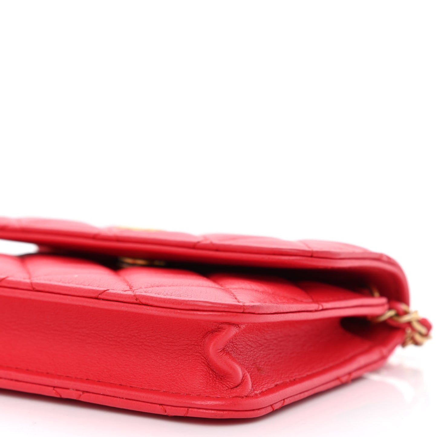 Lambskin Quilted Pearl Crush Clutch With Chain Red