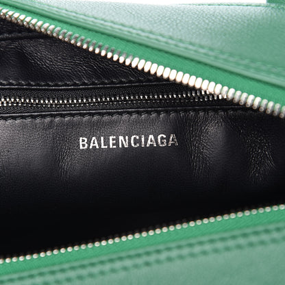 Balenciaga Shiny Day Calfskin S Triangle Duffle Vert Irlandais 6 of 9