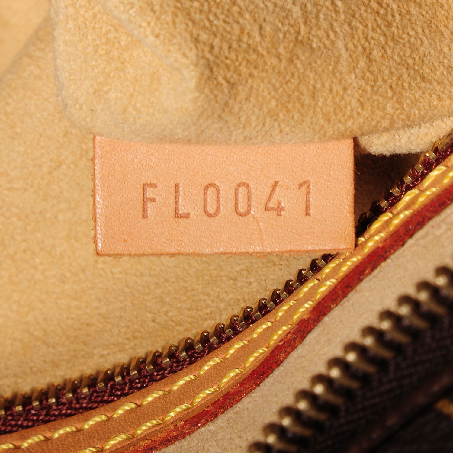 Louis Vuitton Monogram Looping MM 7 of 7
