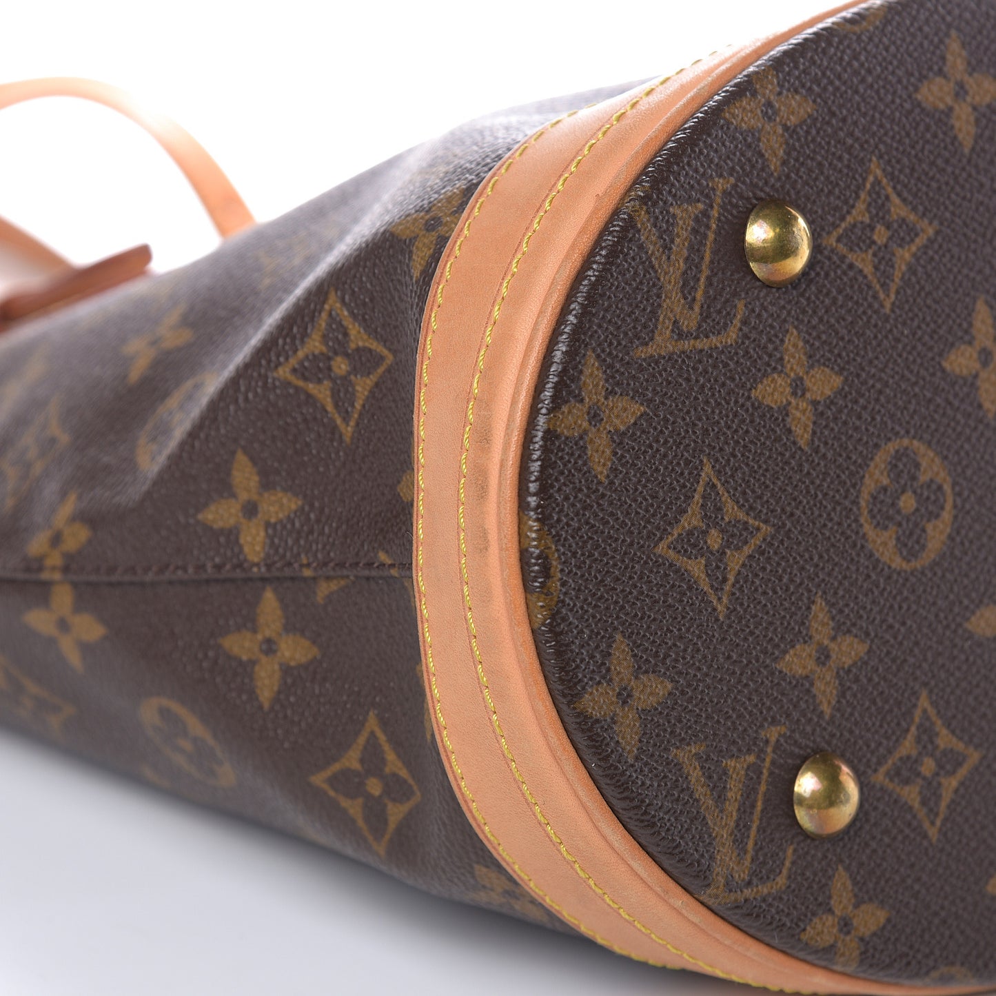 Monogram Petit Bucket 23