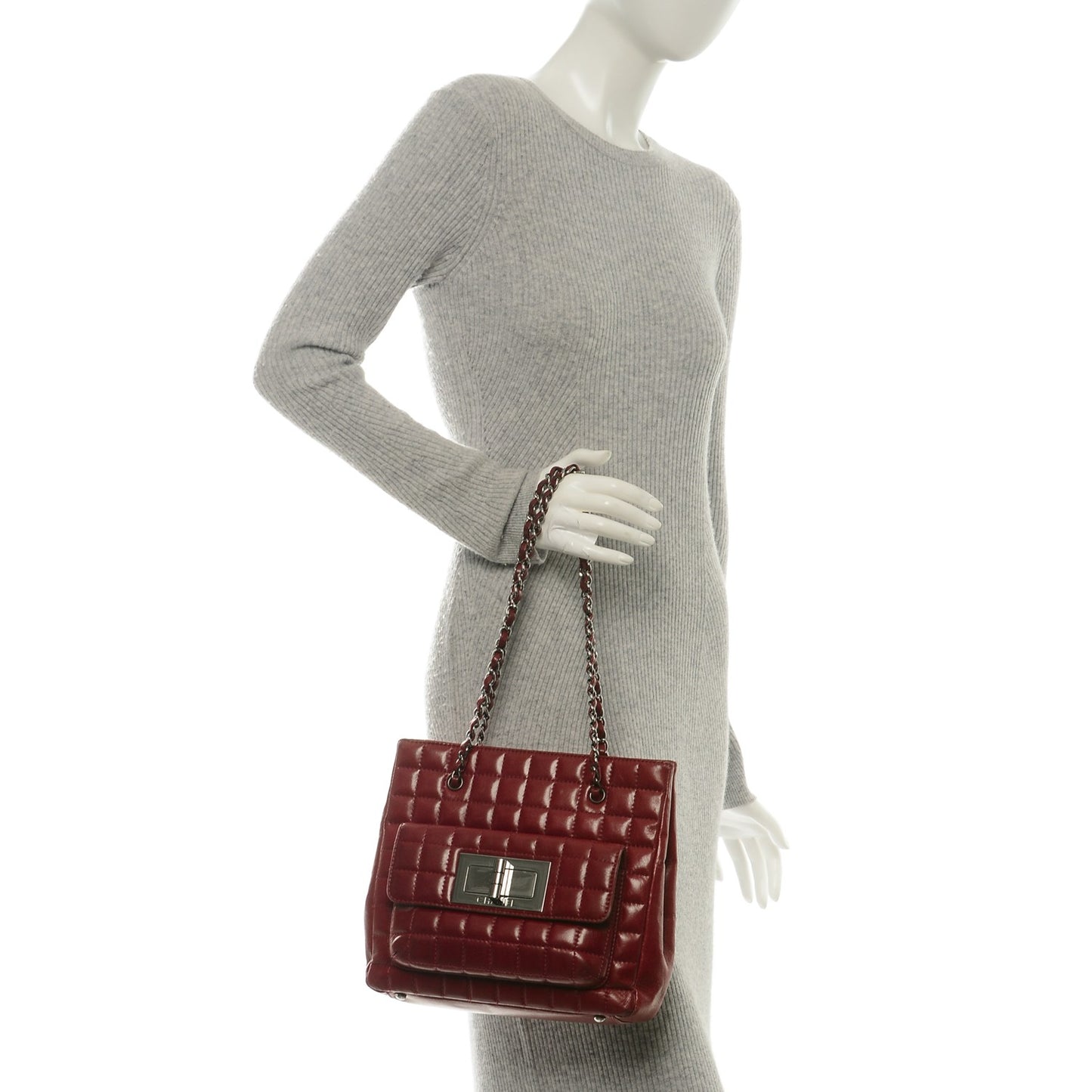 Lambskin Quilted Chocolate Bar Mademoiselle Shoulder Bag Red