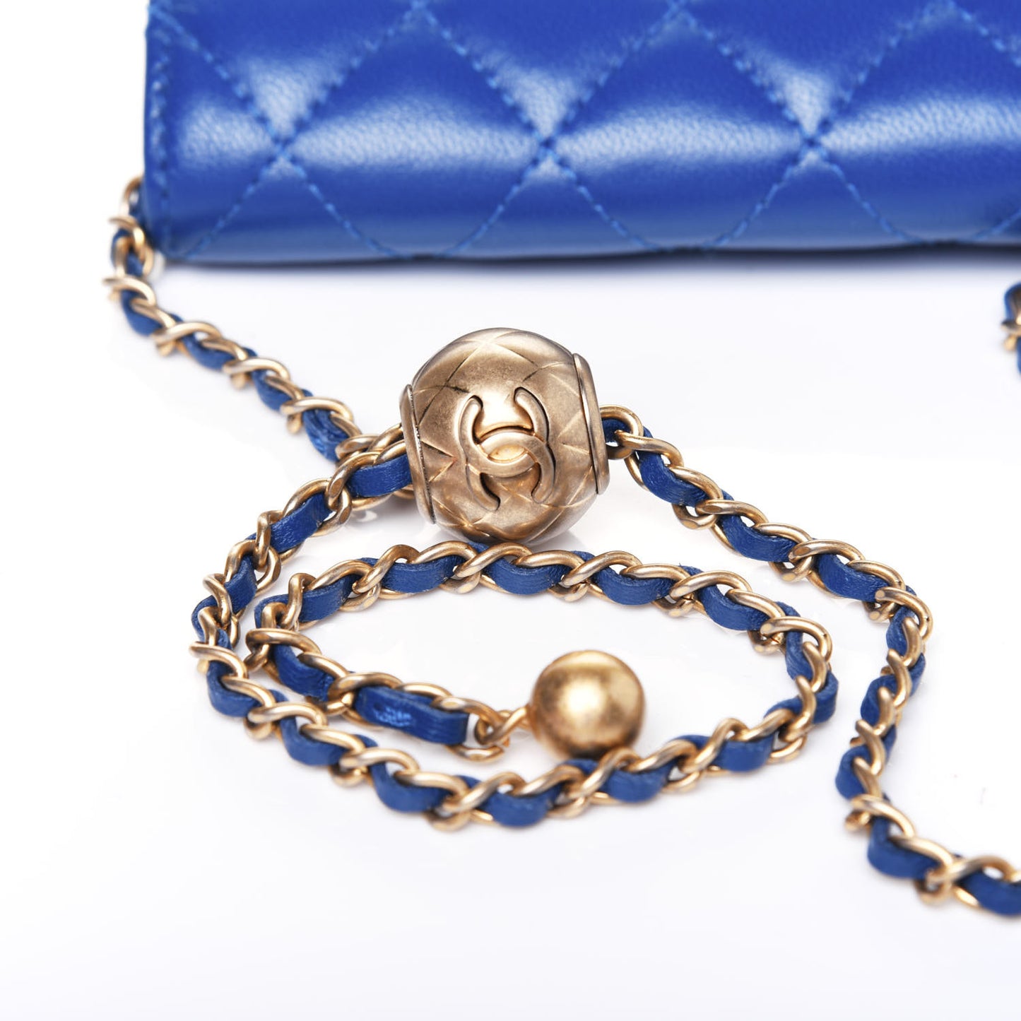 Lambskin Quilted Pearl Crush Clutch With Chain Blue