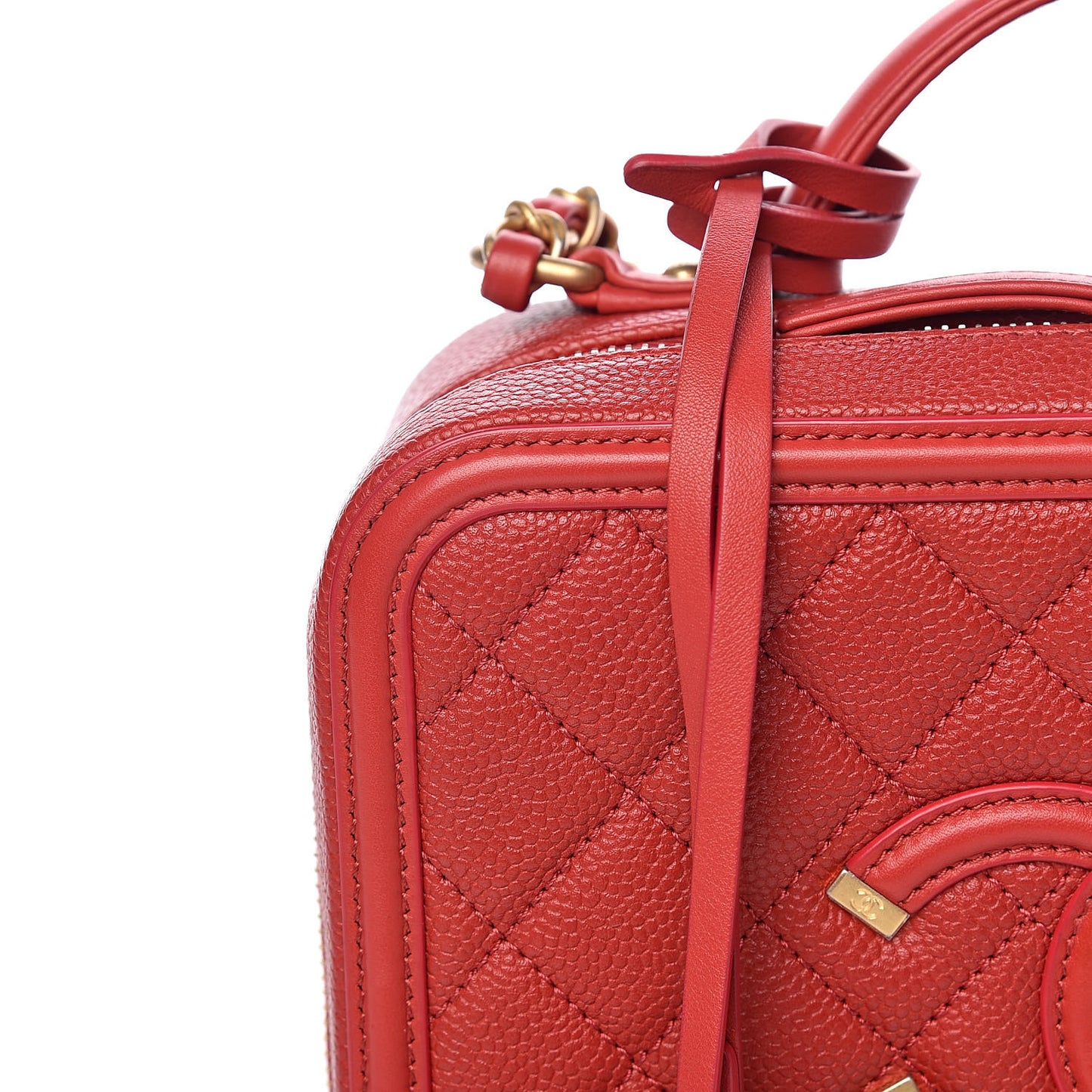 Caviar Quilted Medium CC Filigree Vanity Case Red