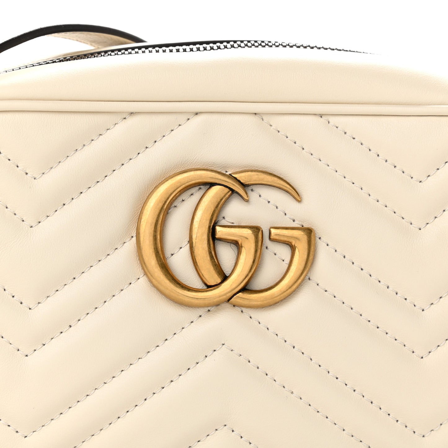 Calfskin Matelasse Small GG Marmont Chain Shoulder Bag White