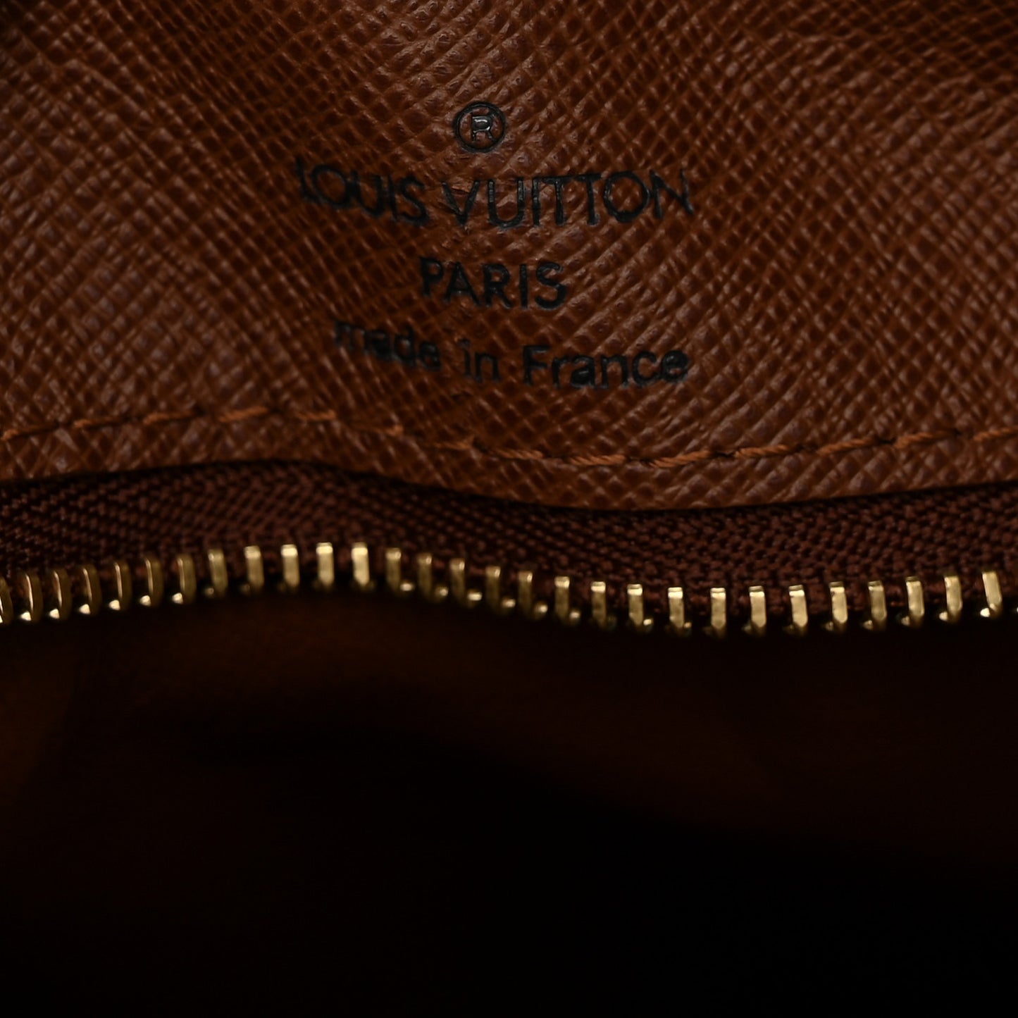 Monogram Nil 28