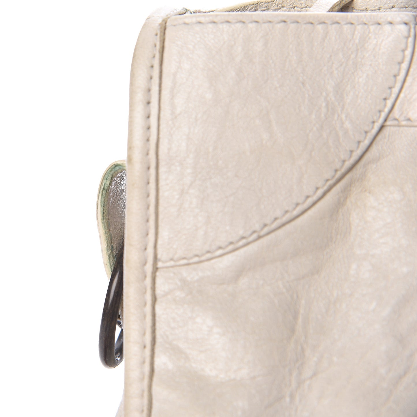 Chevre Classic Hardware City White