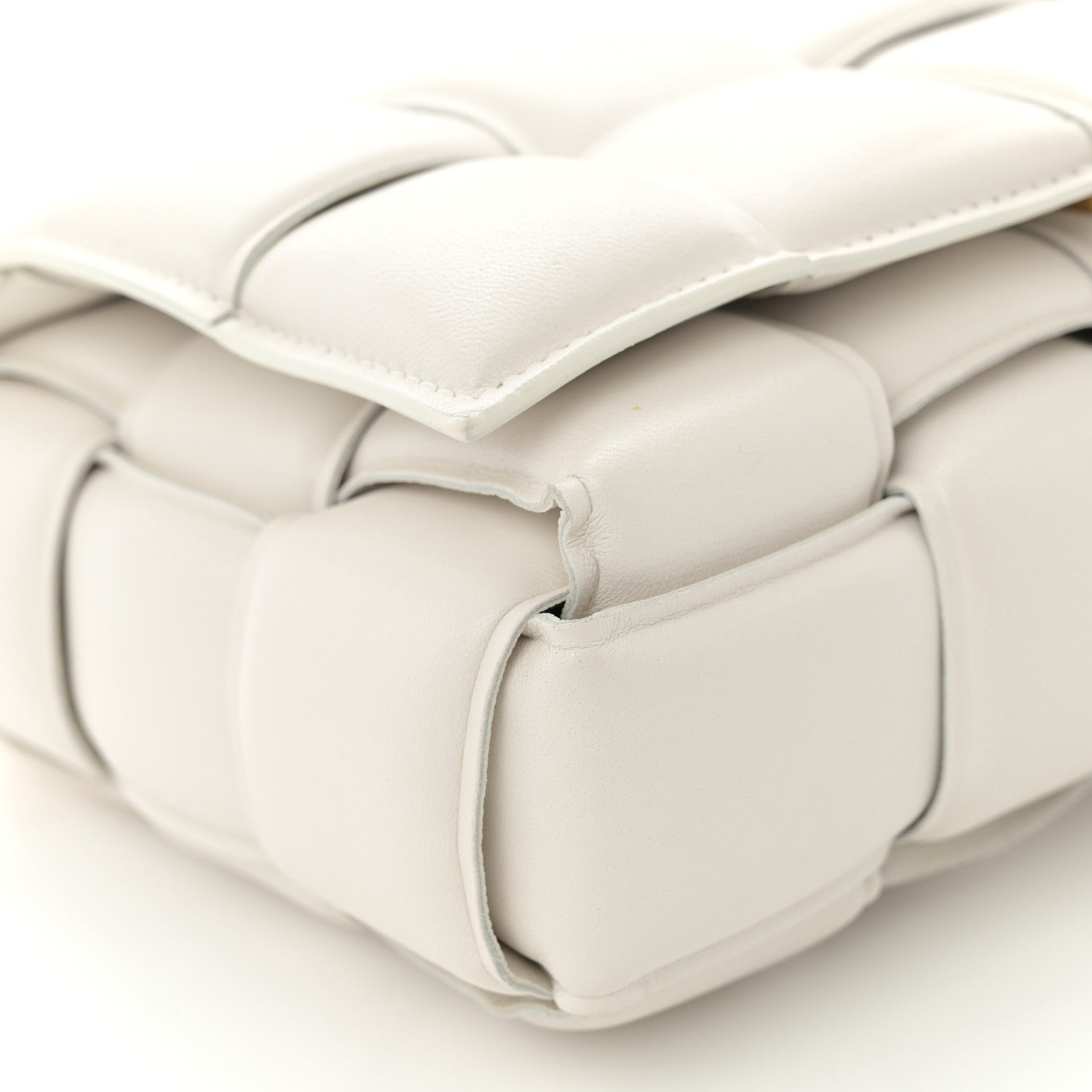 Bottega Veneta Lambskin Maxi Intreccio Padded Chain Cassette Crossbody Bag White 9 of 11
