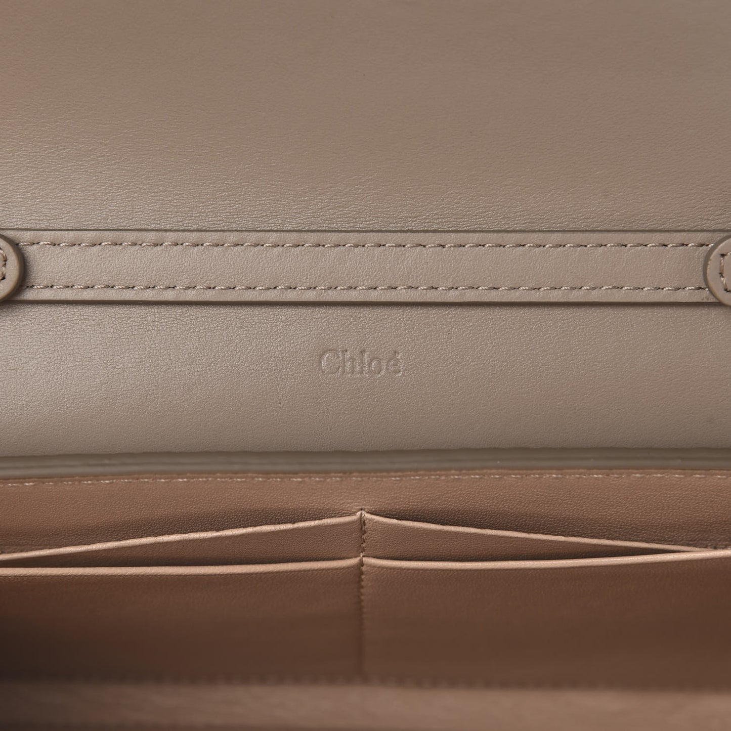 Grained Calfskin Aby Chain Wallet Motty Grey