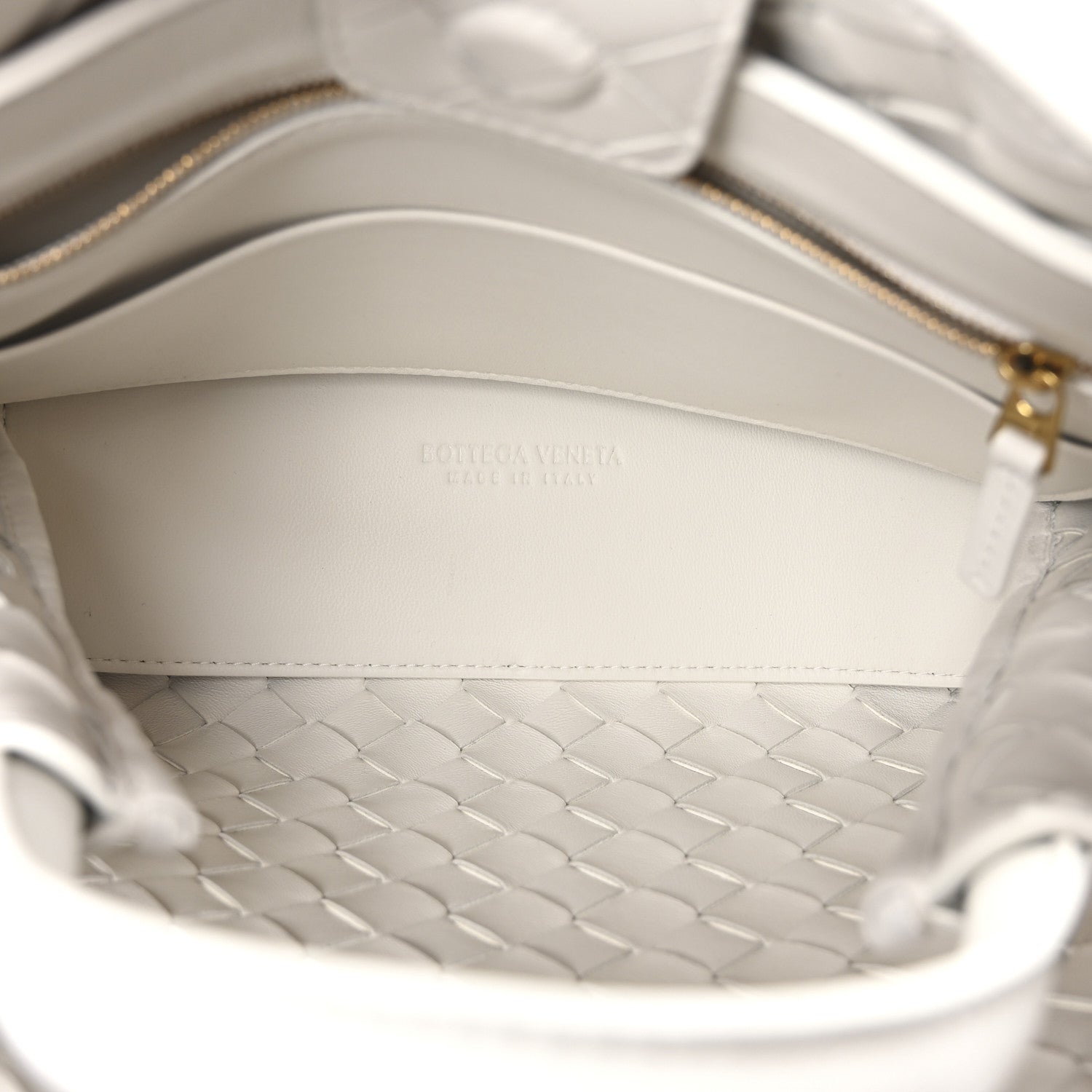 Bottega Veneta Nappa Intrecciato Small Andiamo Shoulder Bag White 5 of 9