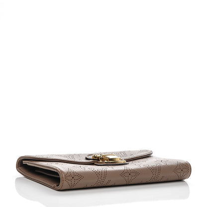 Louis Vuitton Mahina Amelia Wallet Taupe 4 of 7