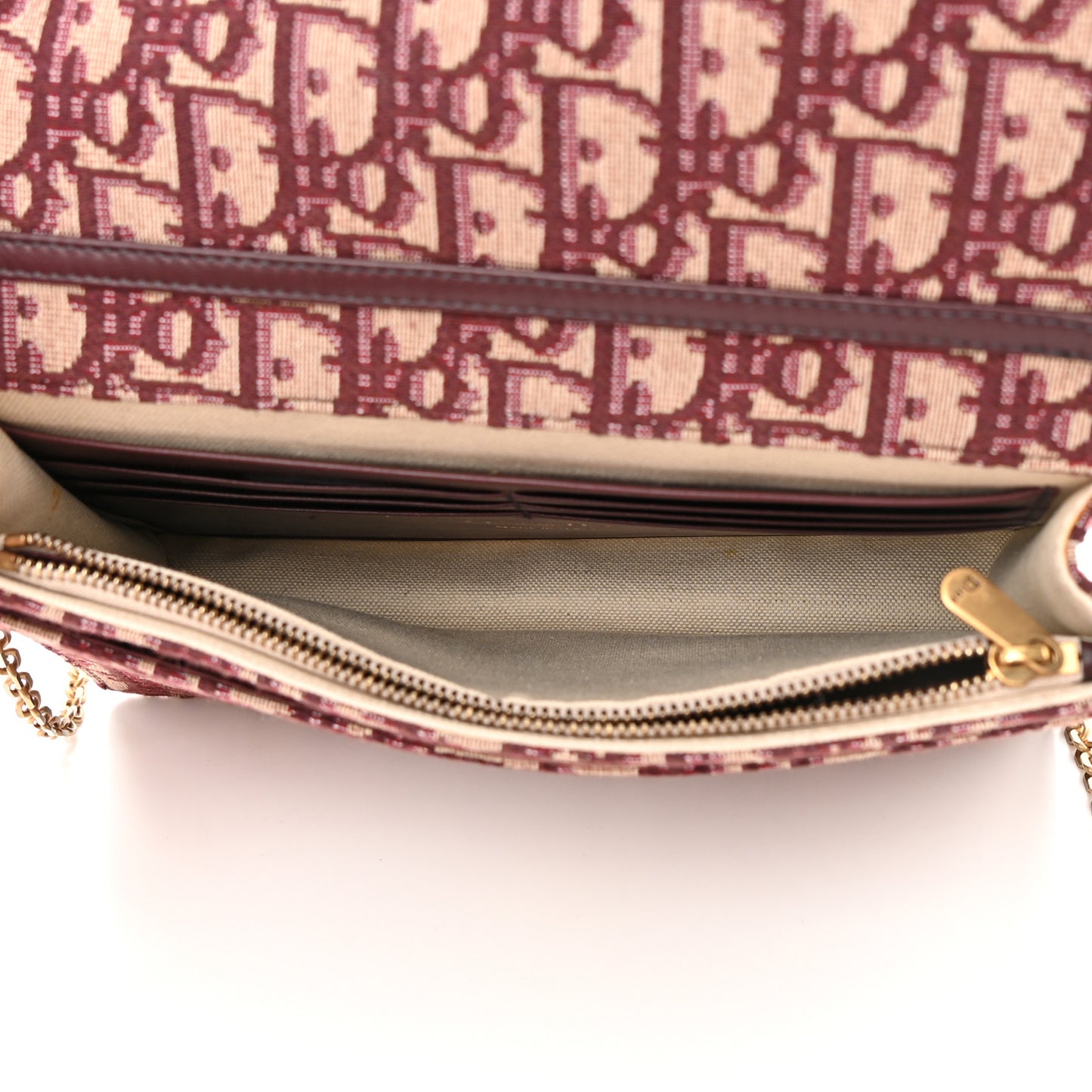Oblique Saddle Chain Pouch Burgundy