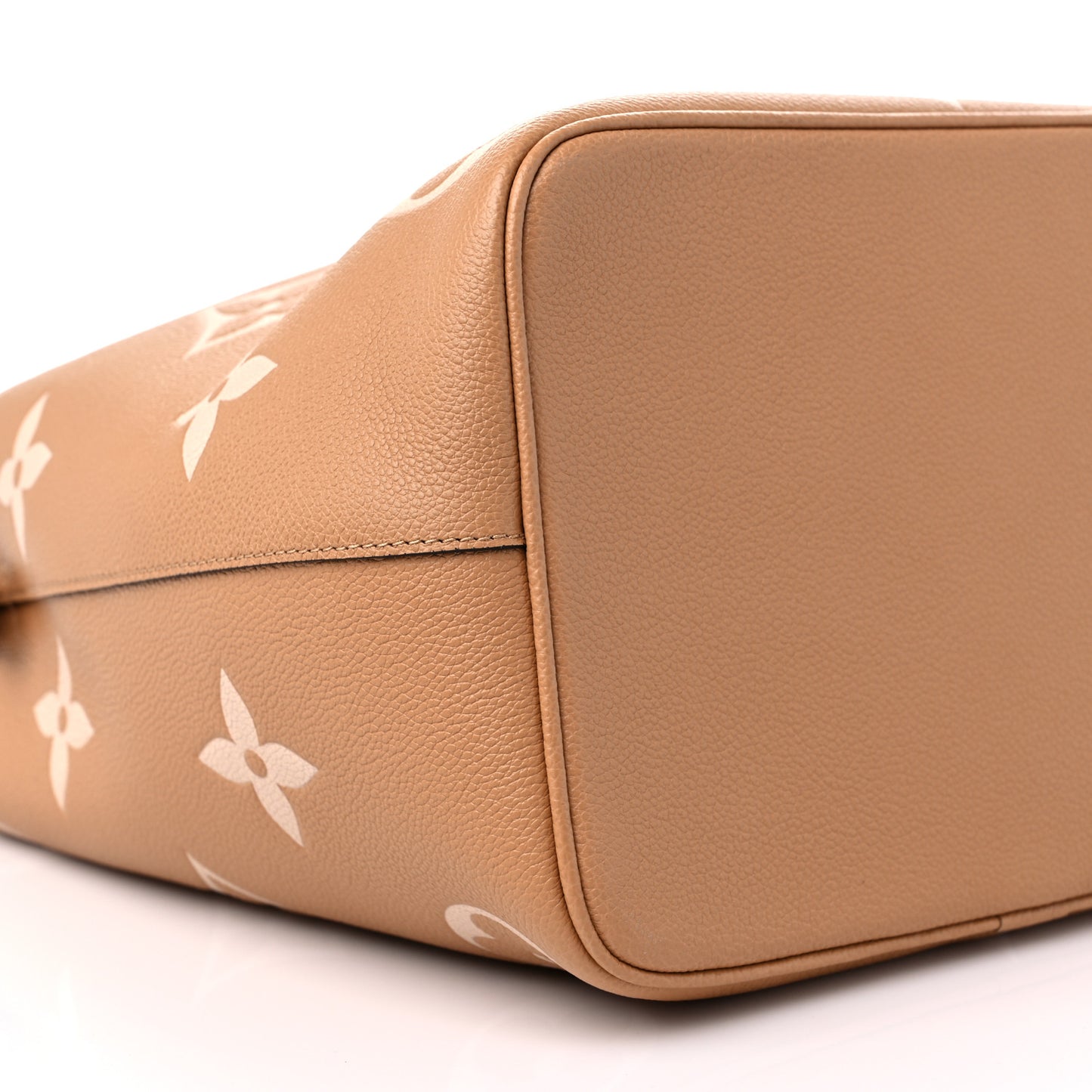 Empreinte Monogram Giant Neonoe MM Arizona Beige
