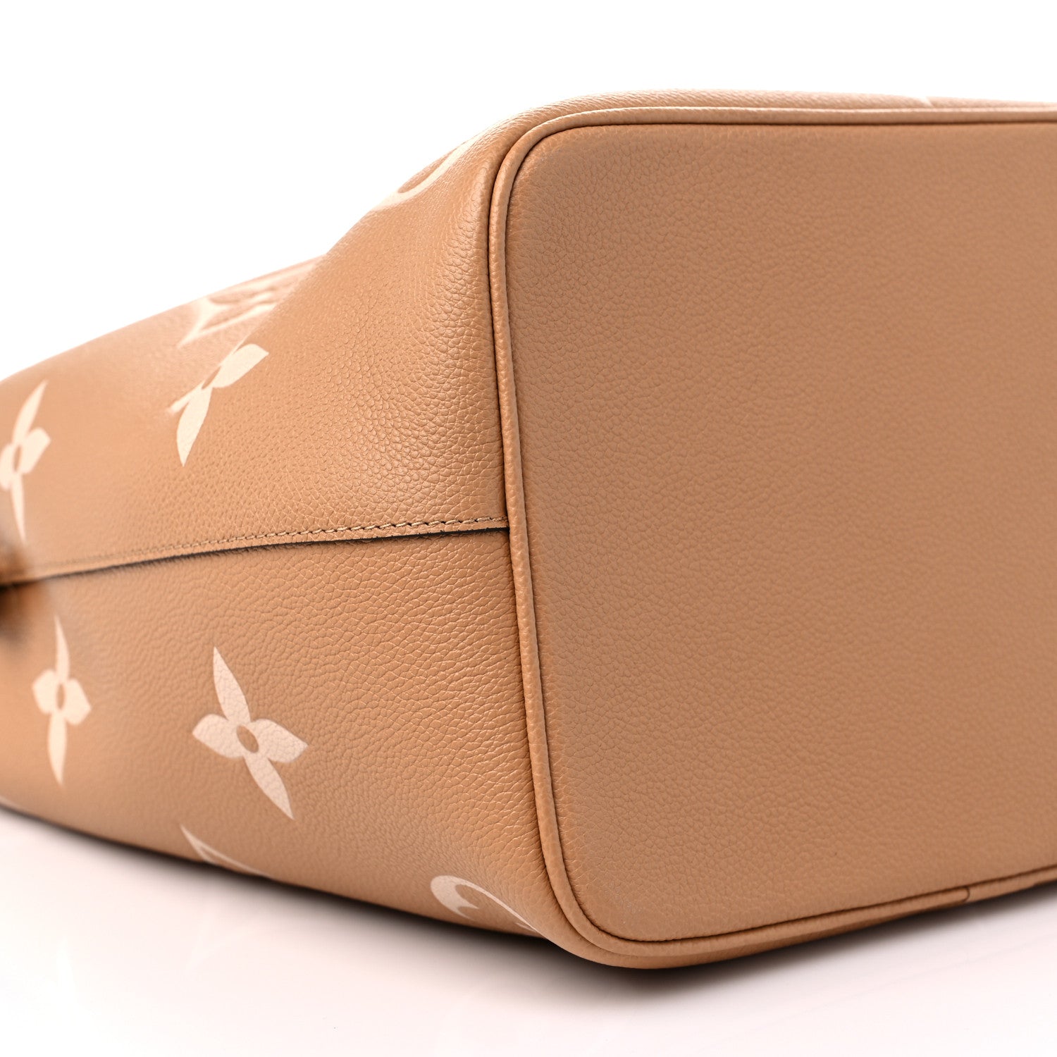 Louis Vuitton Empreinte Monogram Giant Neonoe MM Arizona Beige 8 of 9