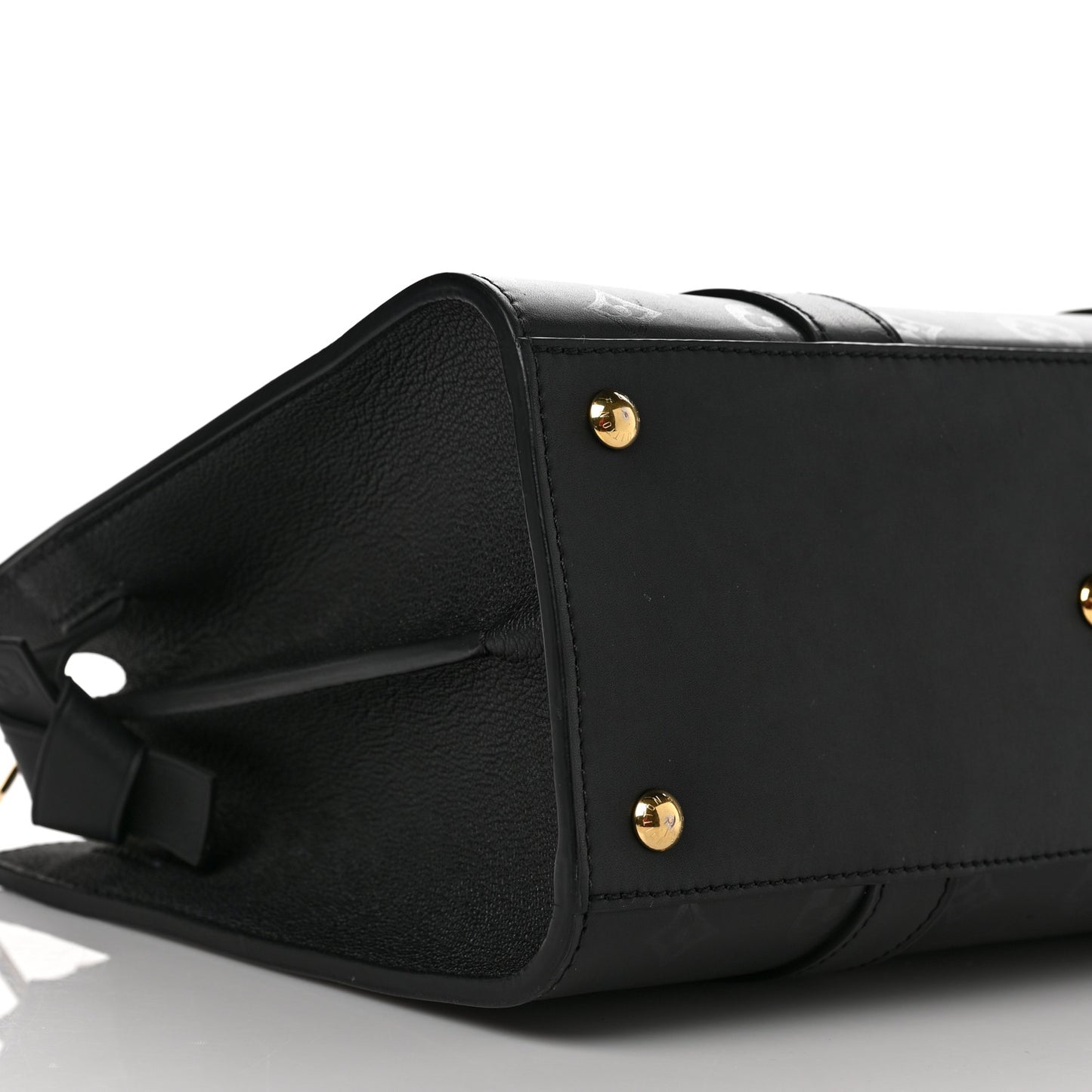 Monogram Cuir Plume Very Tote MM Black