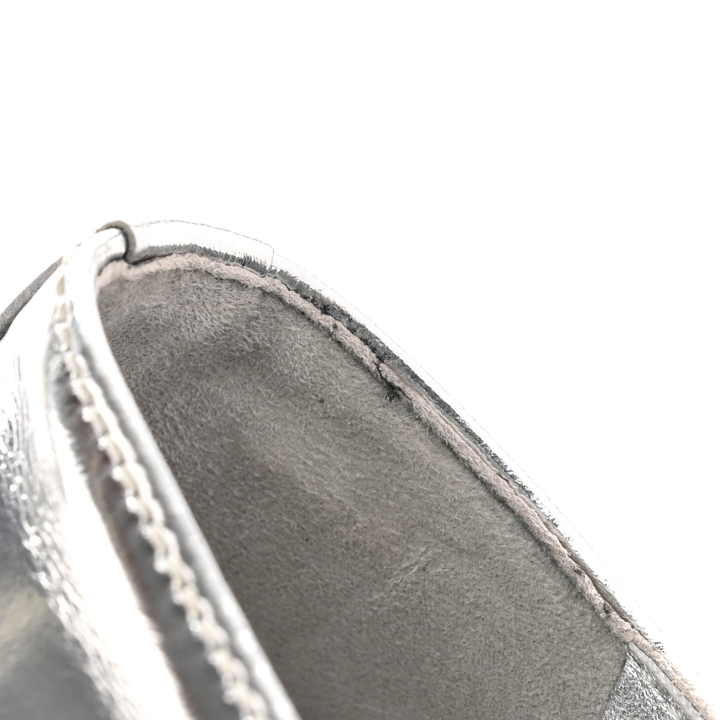 Metallic Brushed Calfskin Metal Triangle Logo 50mm Loafers 39 Argento