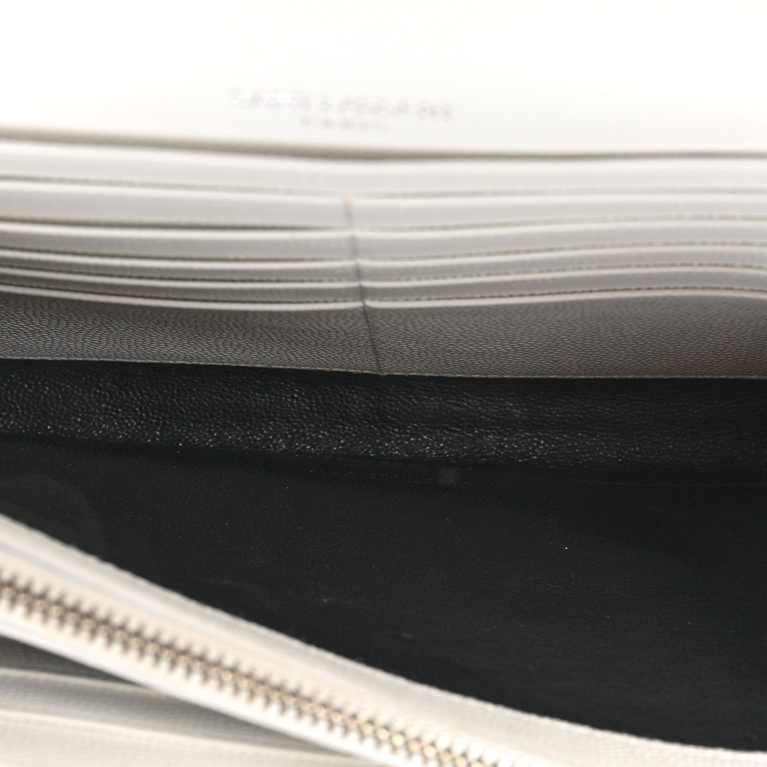 Saint Laurent Grain De Poudre Matelasse Chevron Monogram Chain Wallet White 7 of 13