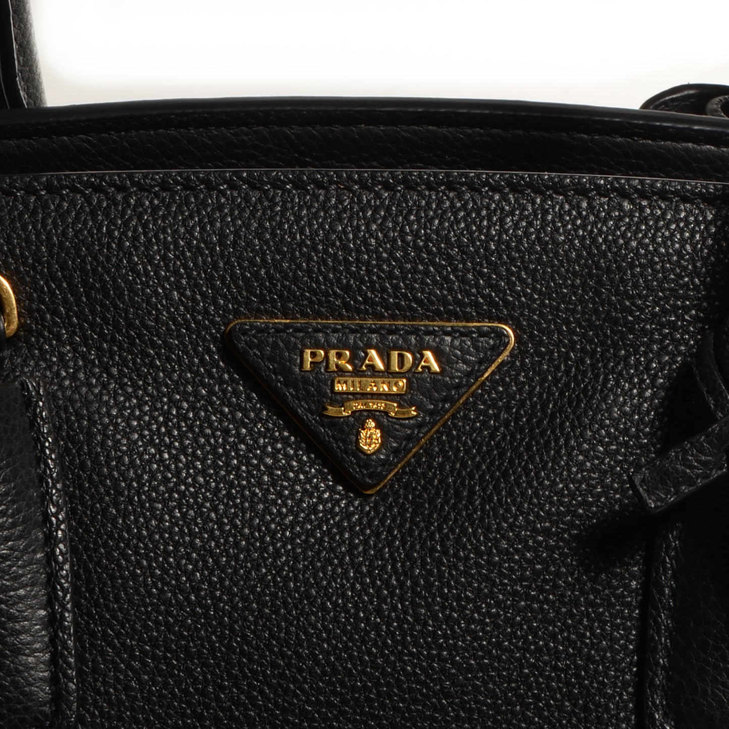 Vitello Grain Tote Black