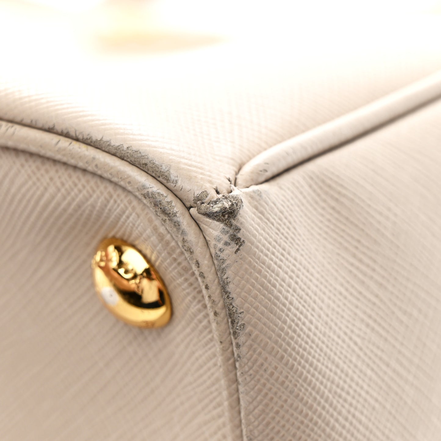 Saffiano Medium Galleria Double Zip Tote Pomice