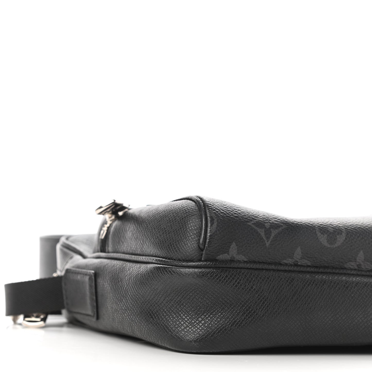 Taiga Monogram Eclipse Outdoor Messenger Black