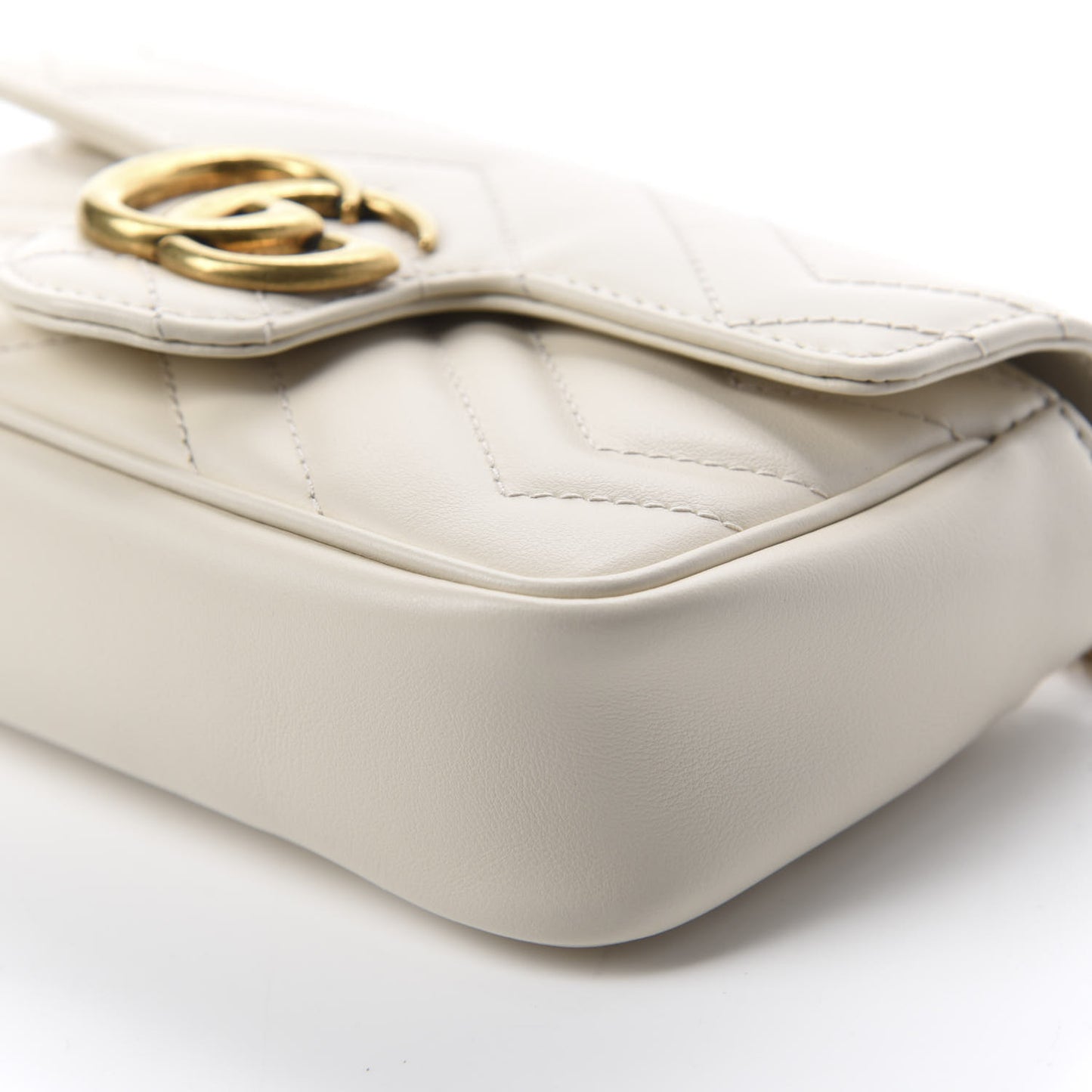 Calfskin Matelasse Super Mini GG Marmont Shoulder Bag White