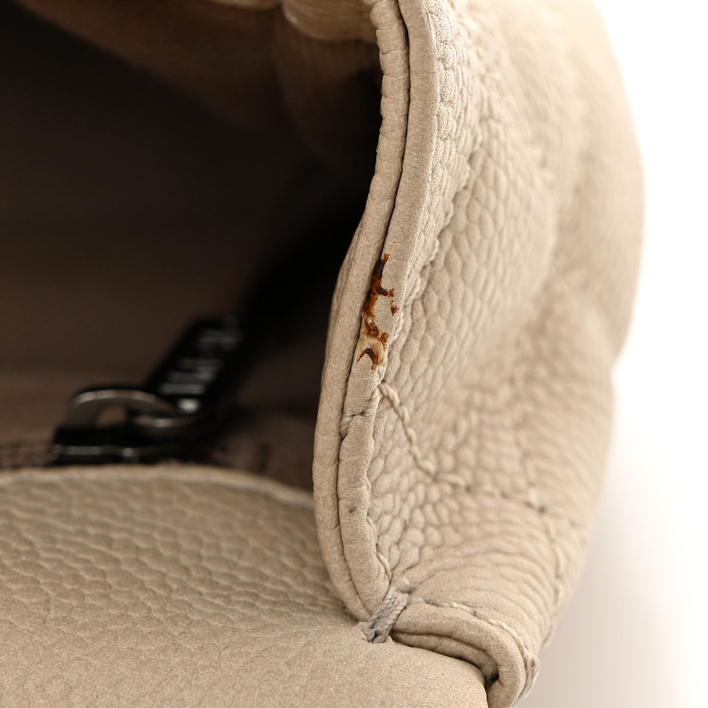 Caviar Quilted Medium Now and Forever Flap Ivory