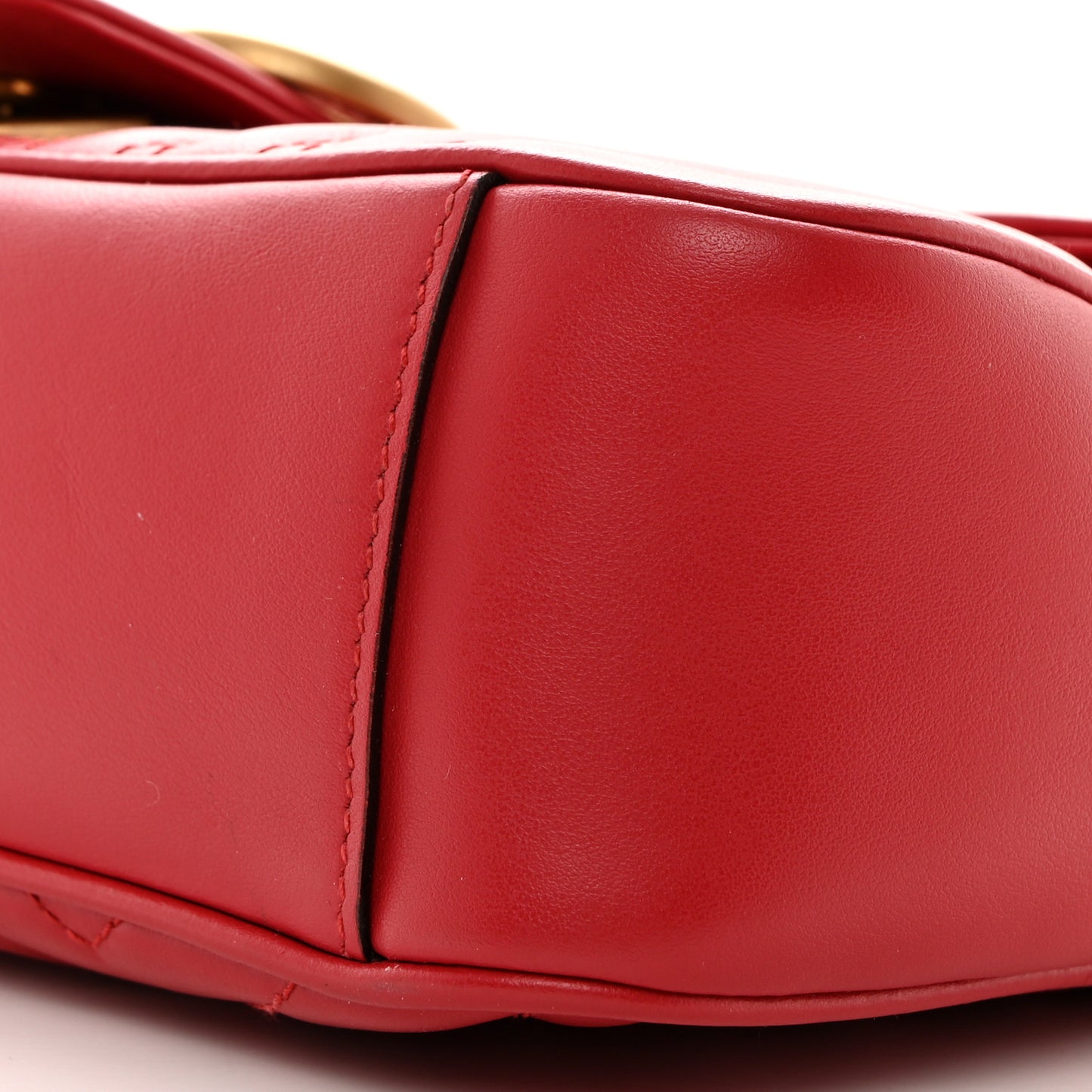 Calfskin Matelasse Small GG Marmont Shoulder Bag Hibiscus Red