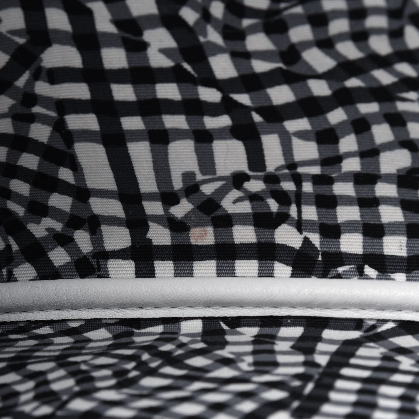 Visetos Medium Liz Reversible Shopper Tote White