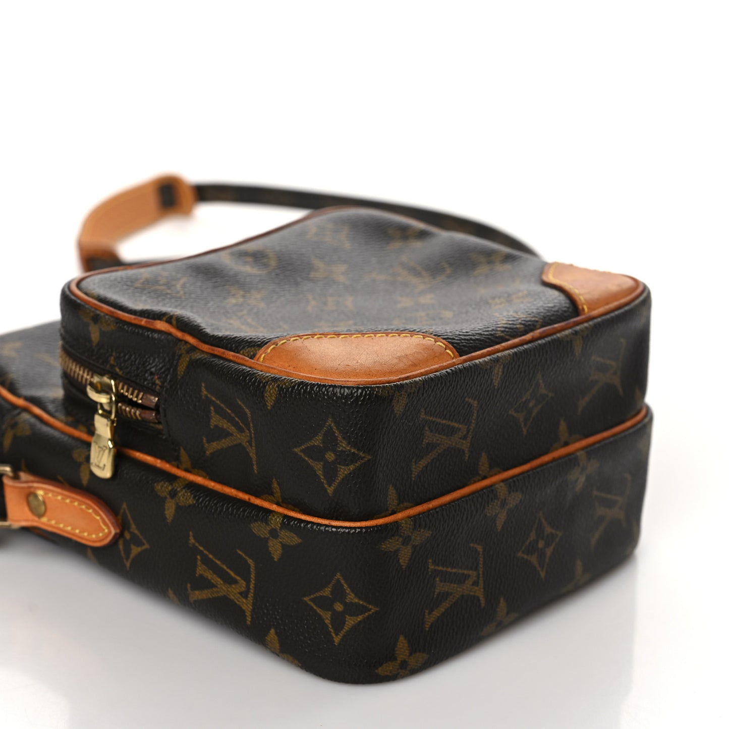 Monogram Amazone