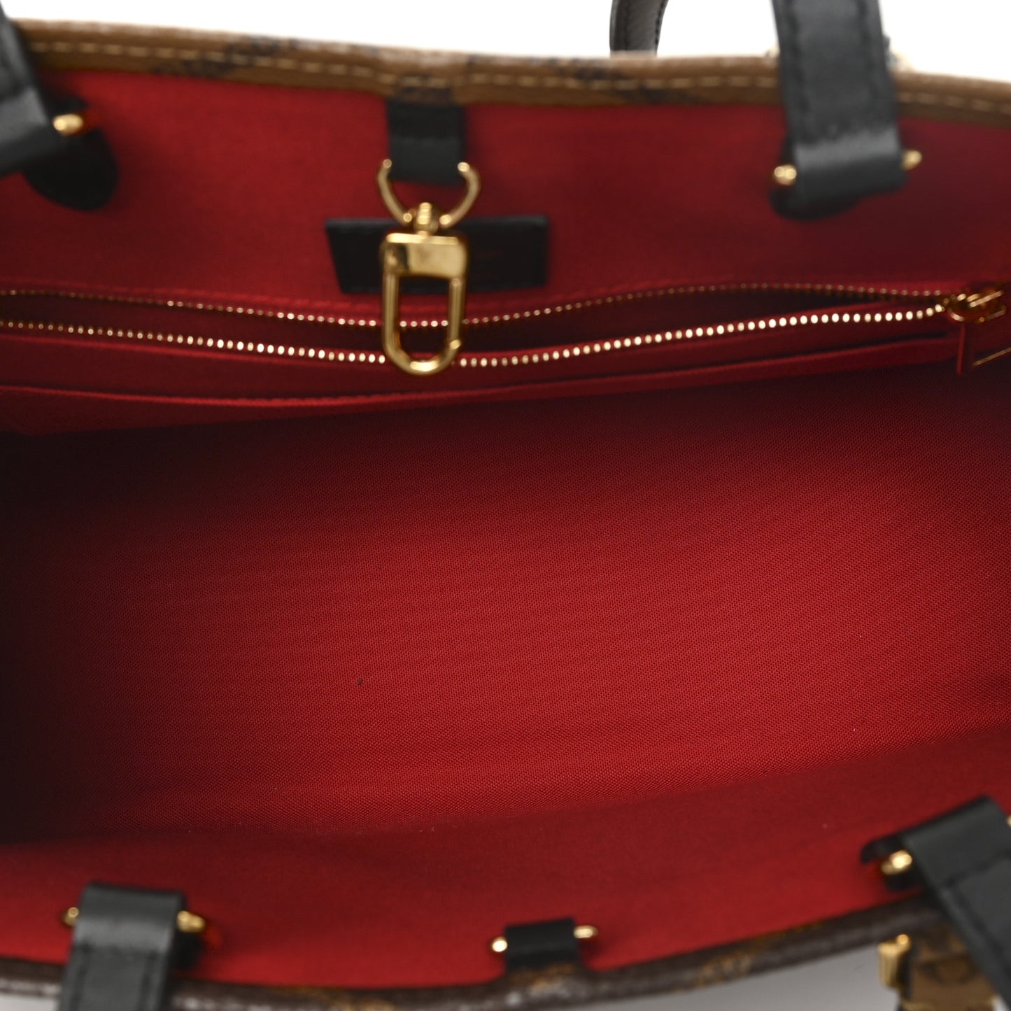 Reverse Monogram Giant Onthego MM