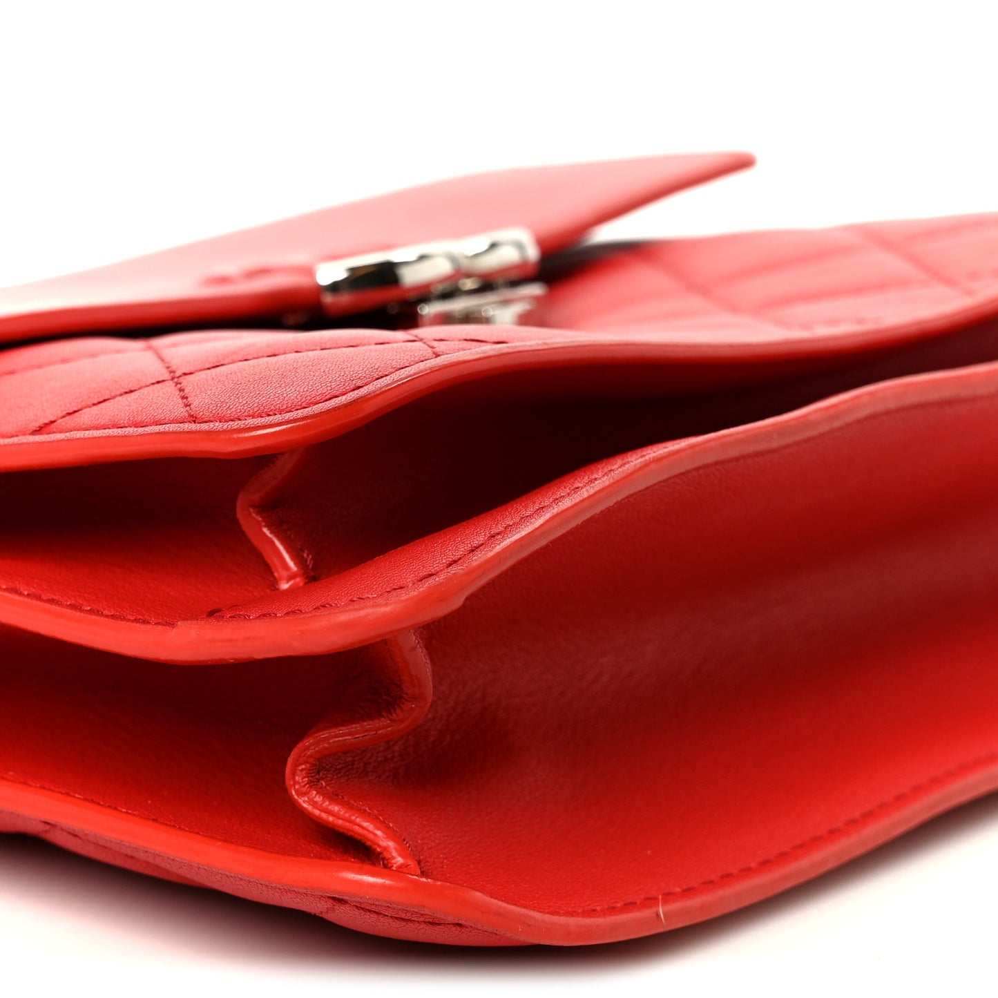 Grained Calfskin Quilted Large CC Box Flap Red