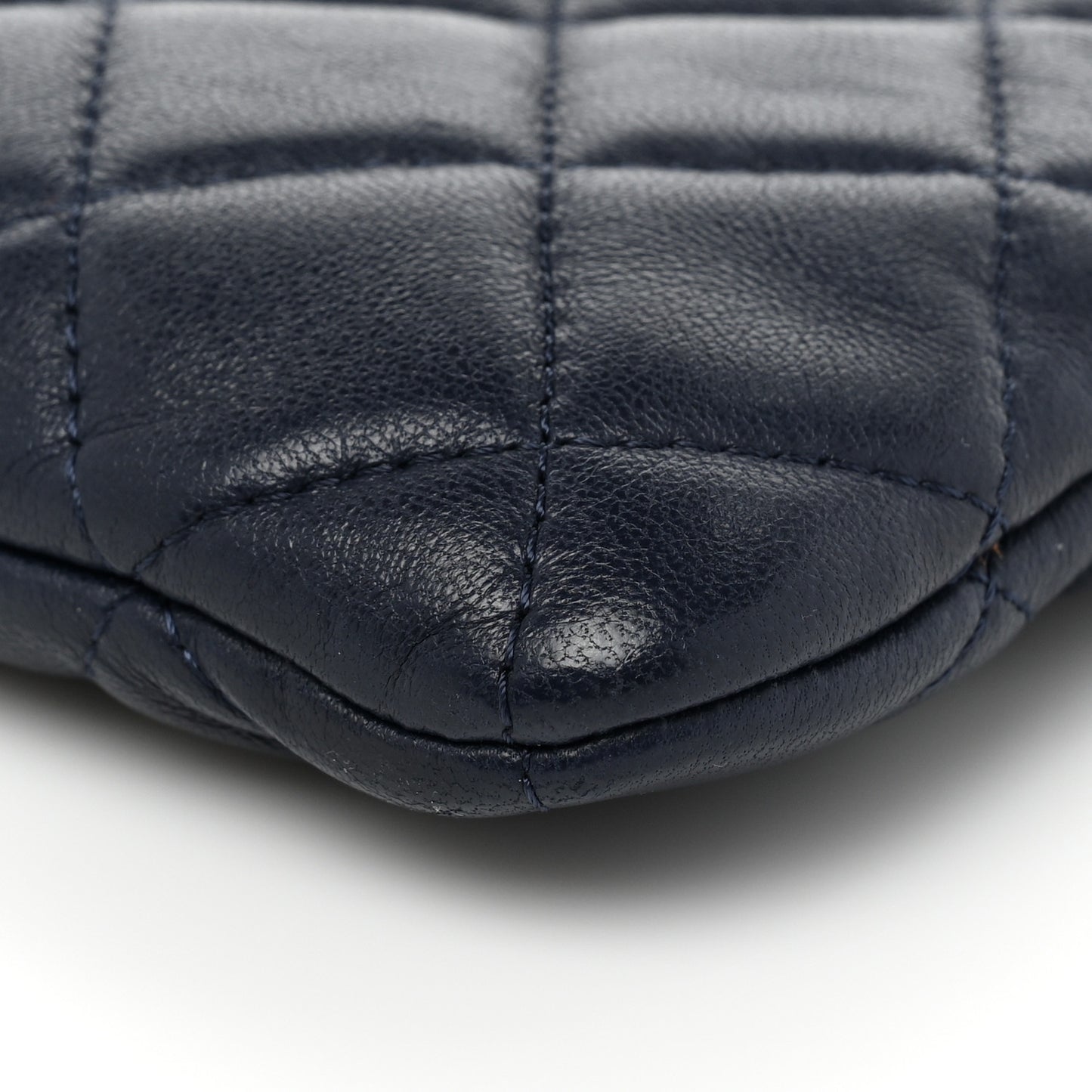 Lambskin Quilted Medium Cosmetic Case Navy