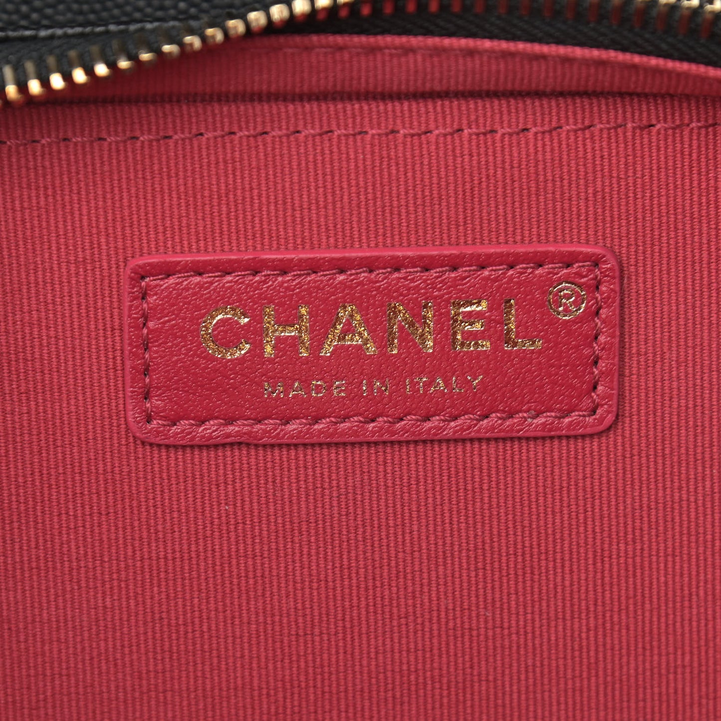 Caviar Quilted Like A Wallet Flap Black