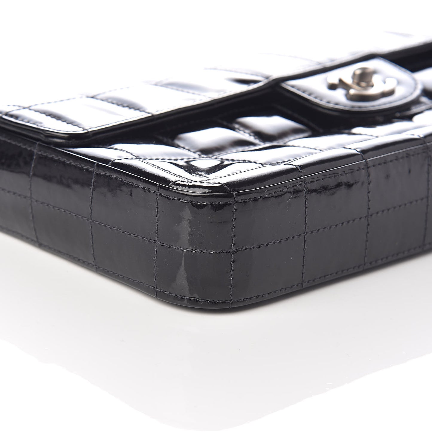 Patent East West Chocolate Bar Flap Black