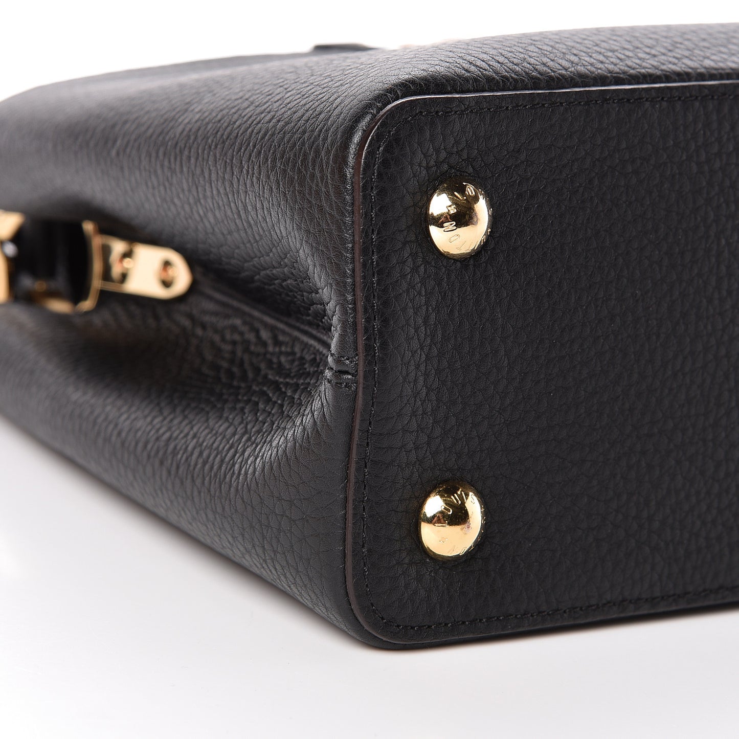 Taurillon Capucines PM Black