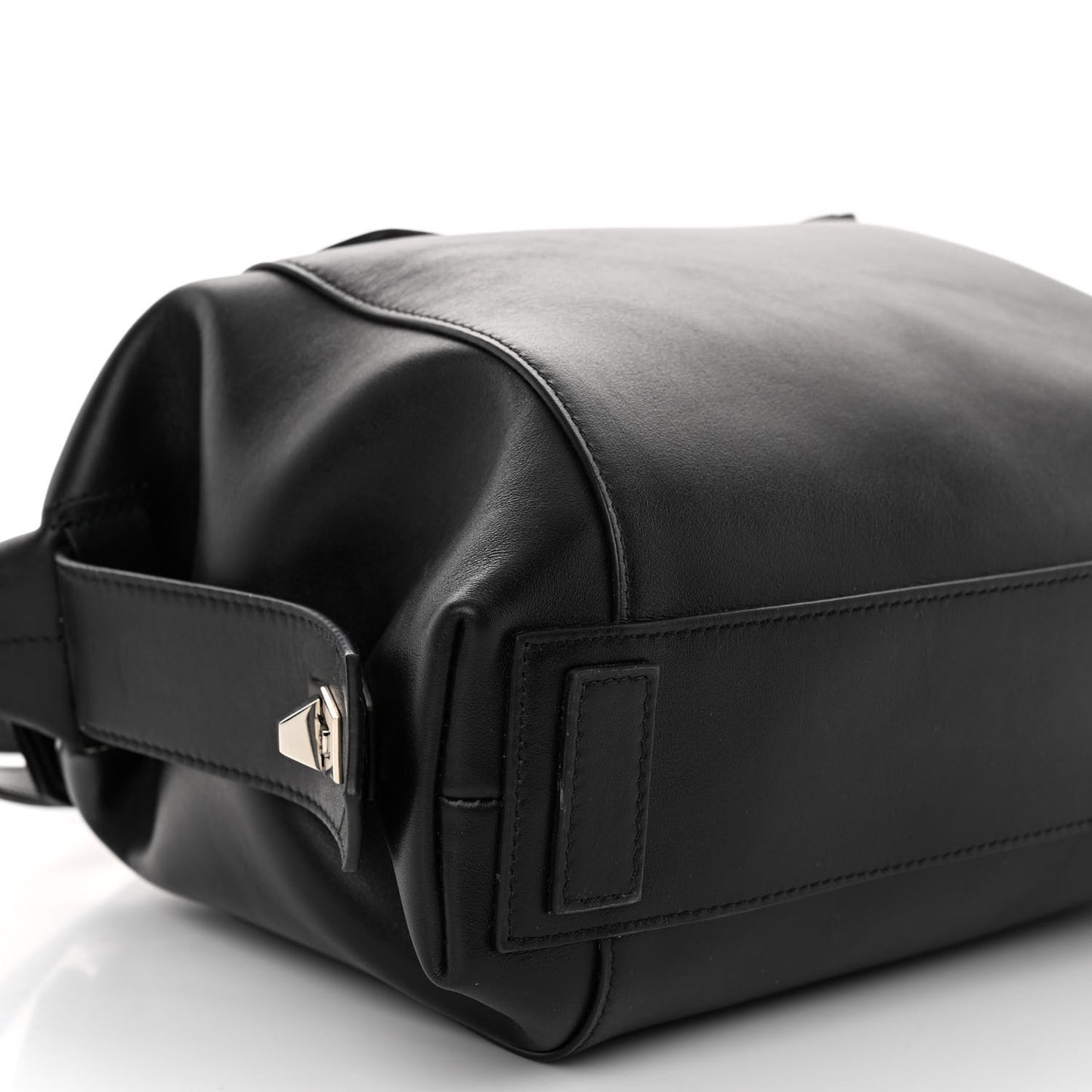 Smooth Calfskin Small Soft Antigona Black