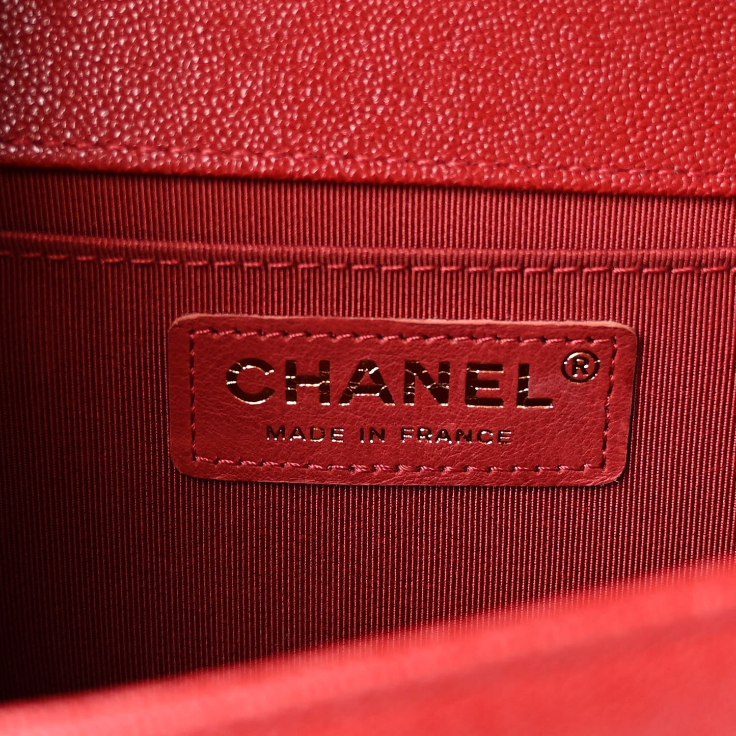 Caviar Quilted Medium Boy Flap Red