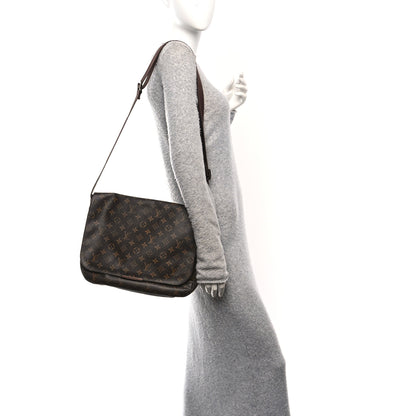Louis Vuitton Monogram Beaubourg MM Messenger Bag 2 of 10
