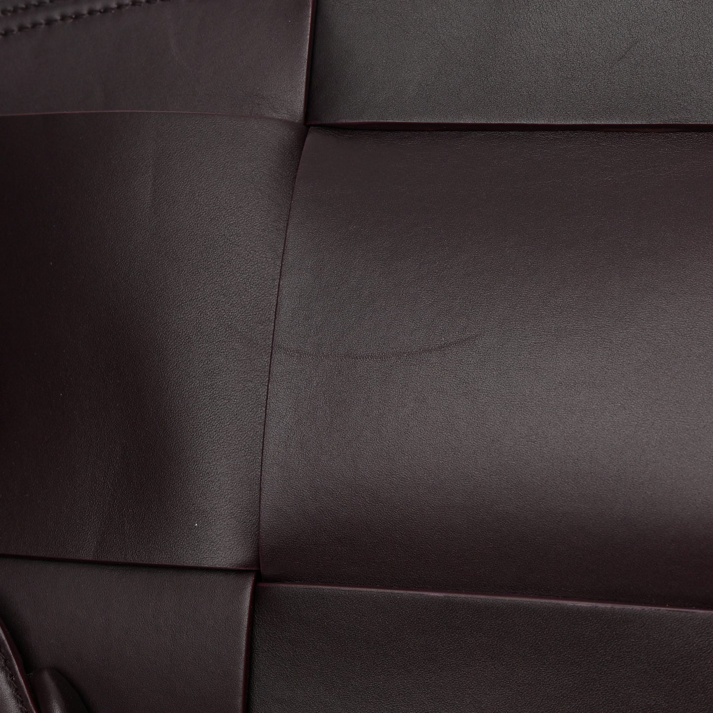 French Calfskin Maxi Intrecciato Medium Arco Grape