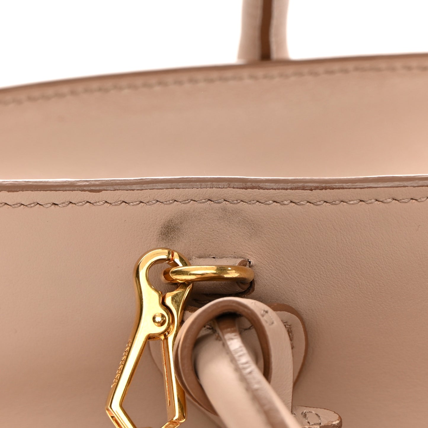 Saffiano City Calfskin Medium Esplanade Cammeo