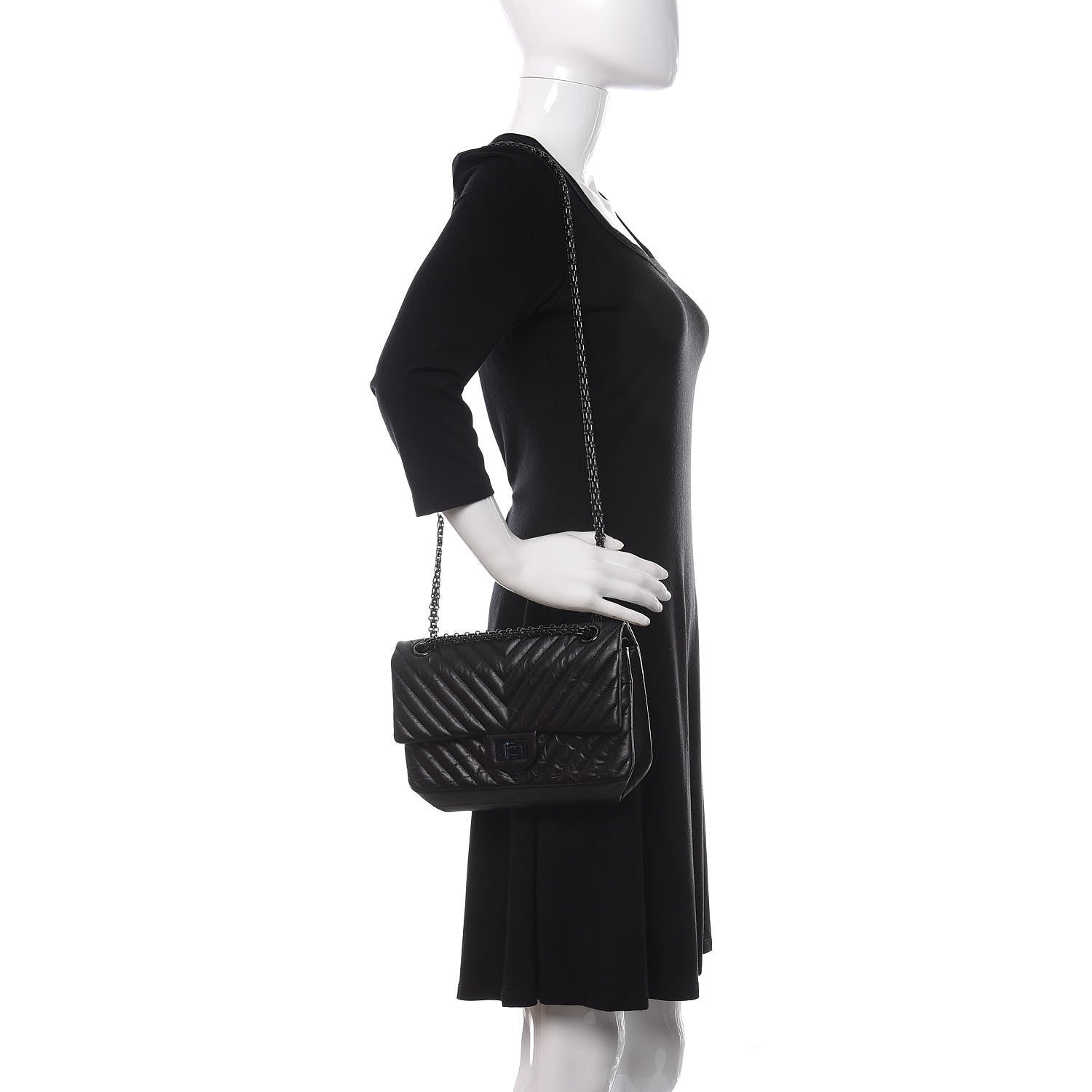 Chanel Aged Calfskin Chevron Quilted 2.55 Reissue 225 Flap So Black 2 of 10